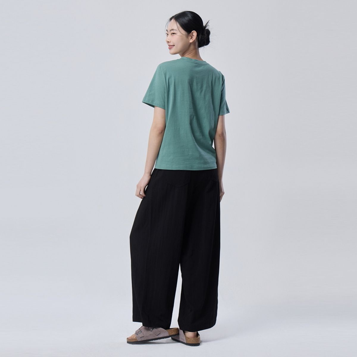 베네통(BENETTON) 레터링 프린팅 코튼 반팔 티셔츠_BATSF7631GN