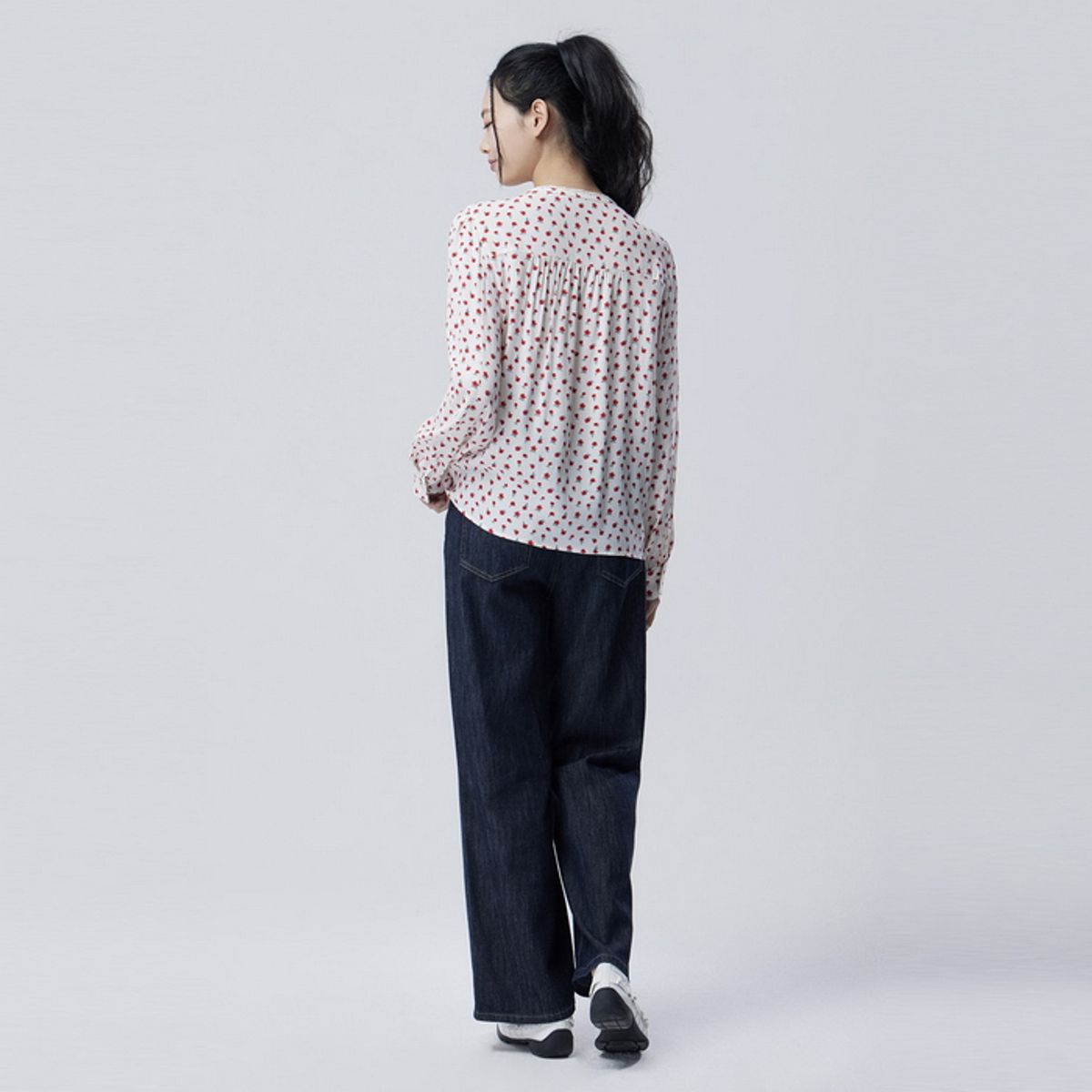 베네통(BENETTON) 플라워 패턴 레이스 블라우스_BABLE1631IV
