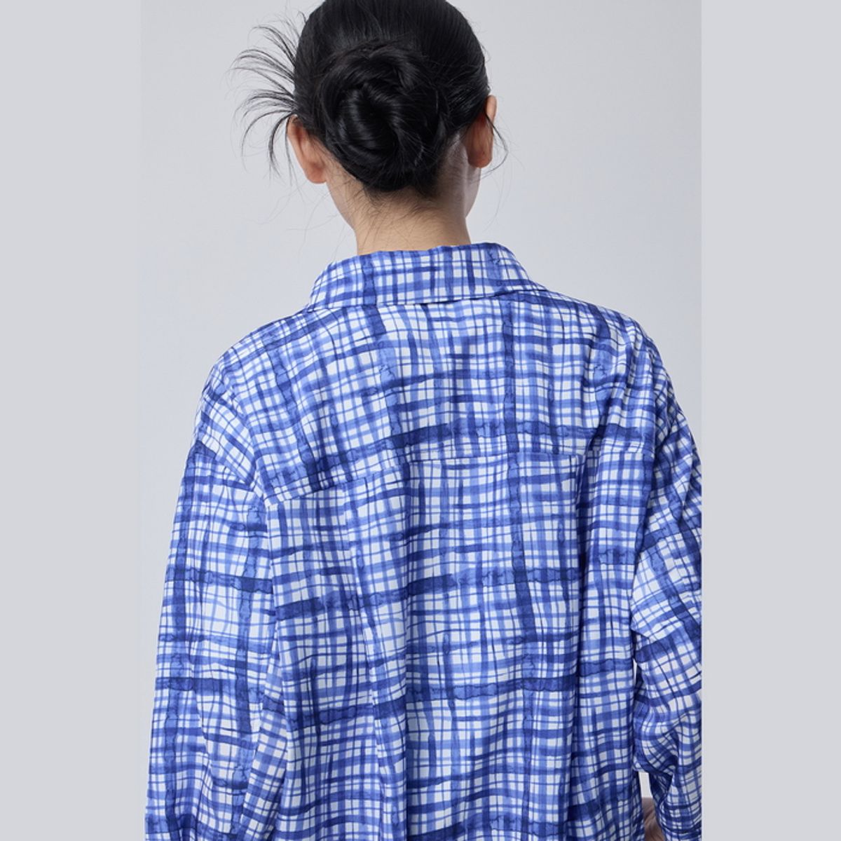 베네통(BENETTON) 체크 프린팅 블라우스_BABL95631BL