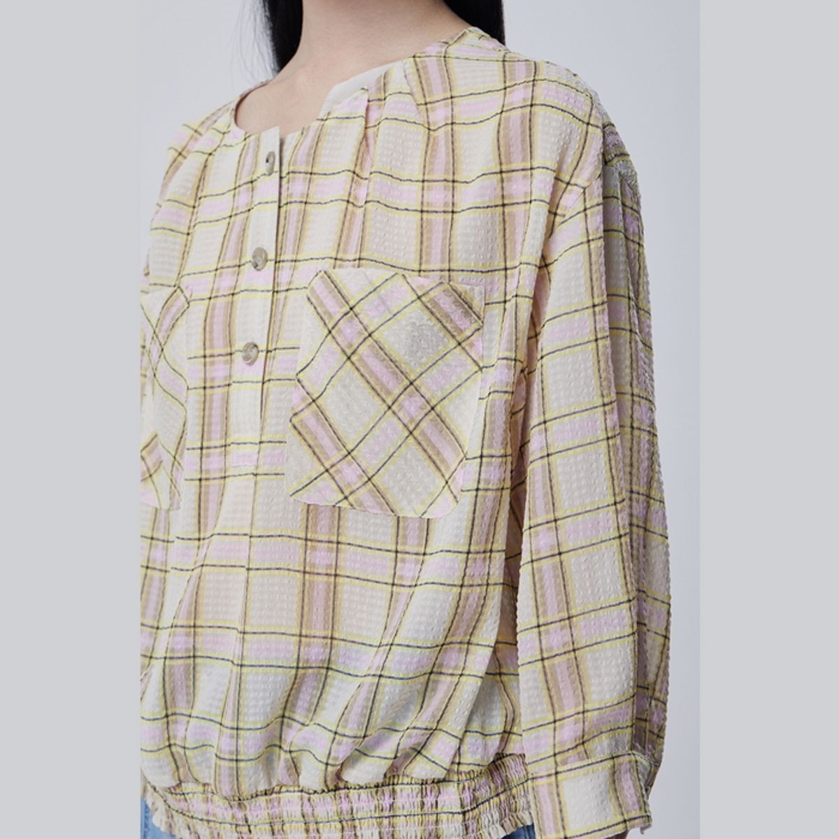 베네통(BENETTON) 스모킹 헴 체크 시어 블라우스_BABL96631LB