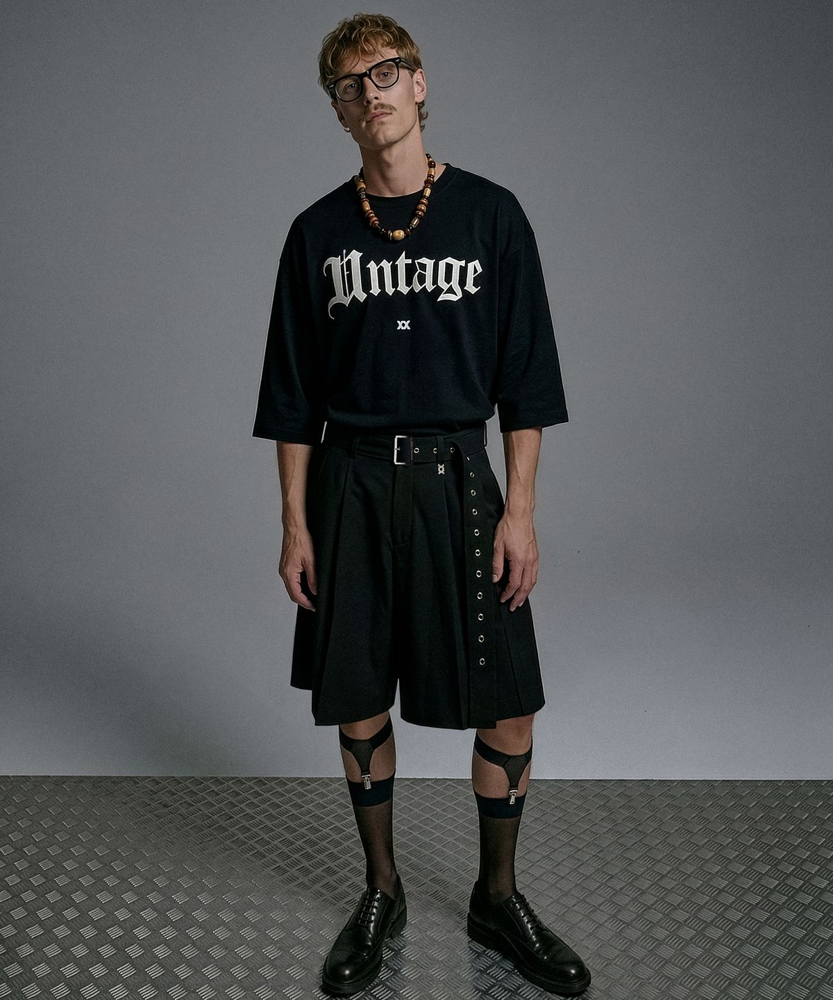 언티지(UNTAGE) 울 플리츠 와이드 벨트 반바지[Black(UNISEX)]_UTP-SP03