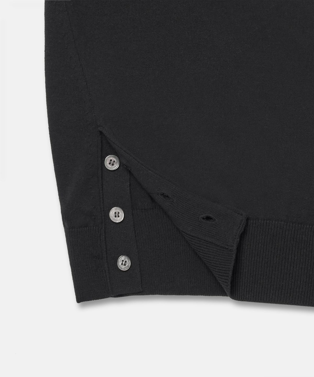 더씽인데어데어(THE THING IN THEIR THERE) Composed Slit Knit Black