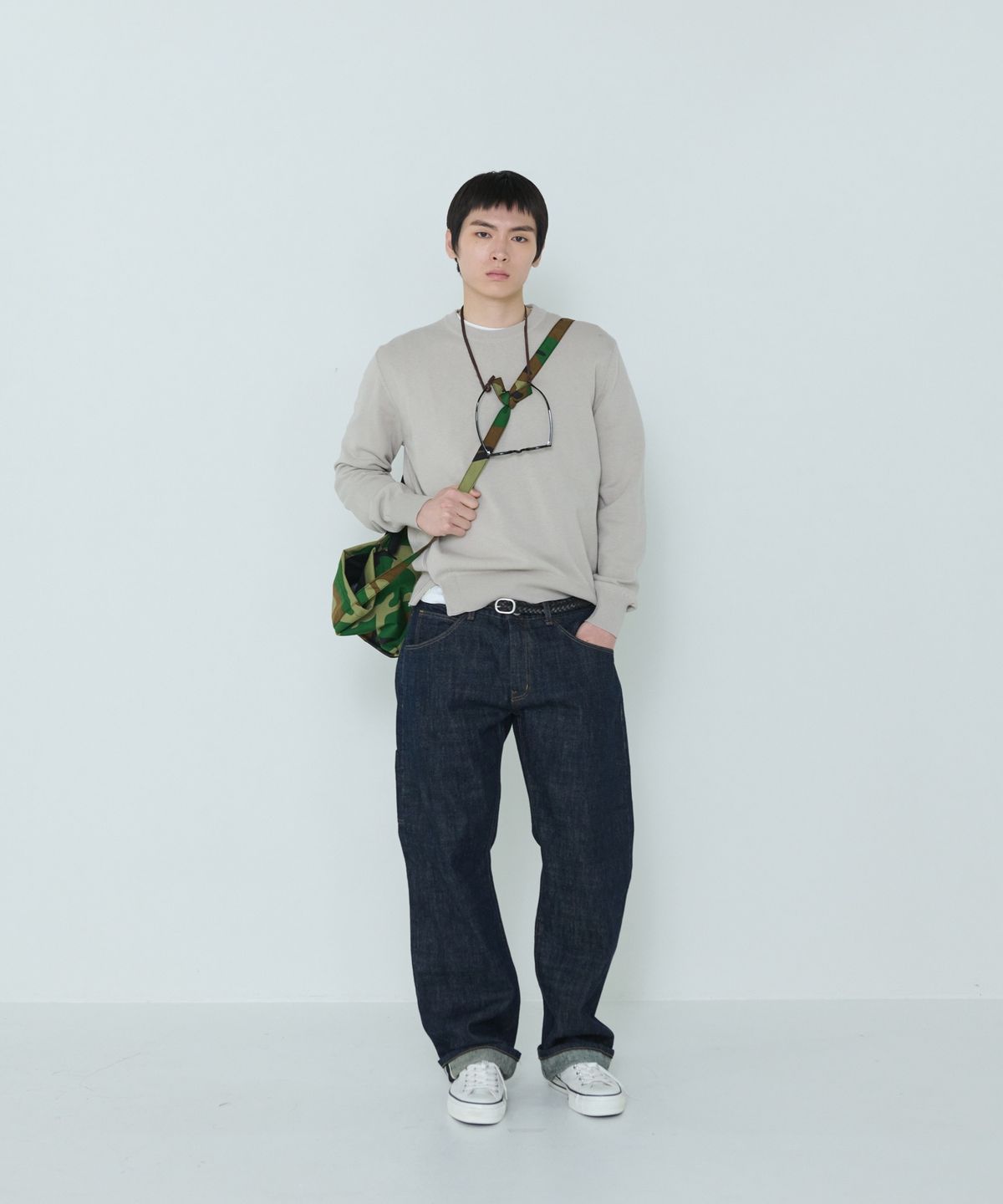 더씽인데어데어(THE THING IN THEIR THERE) Composed Slit Knit Sand