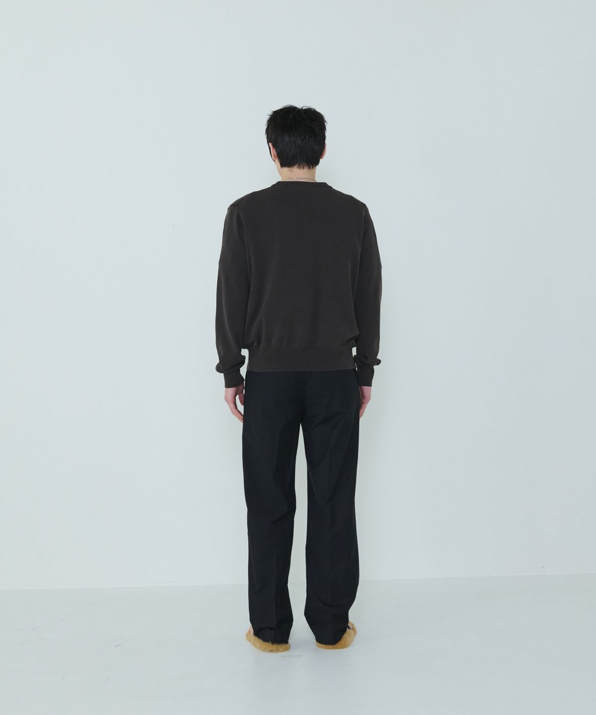 더씽인데어데어(THE THING IN THEIR THERE) Composed Slit Knit Brown