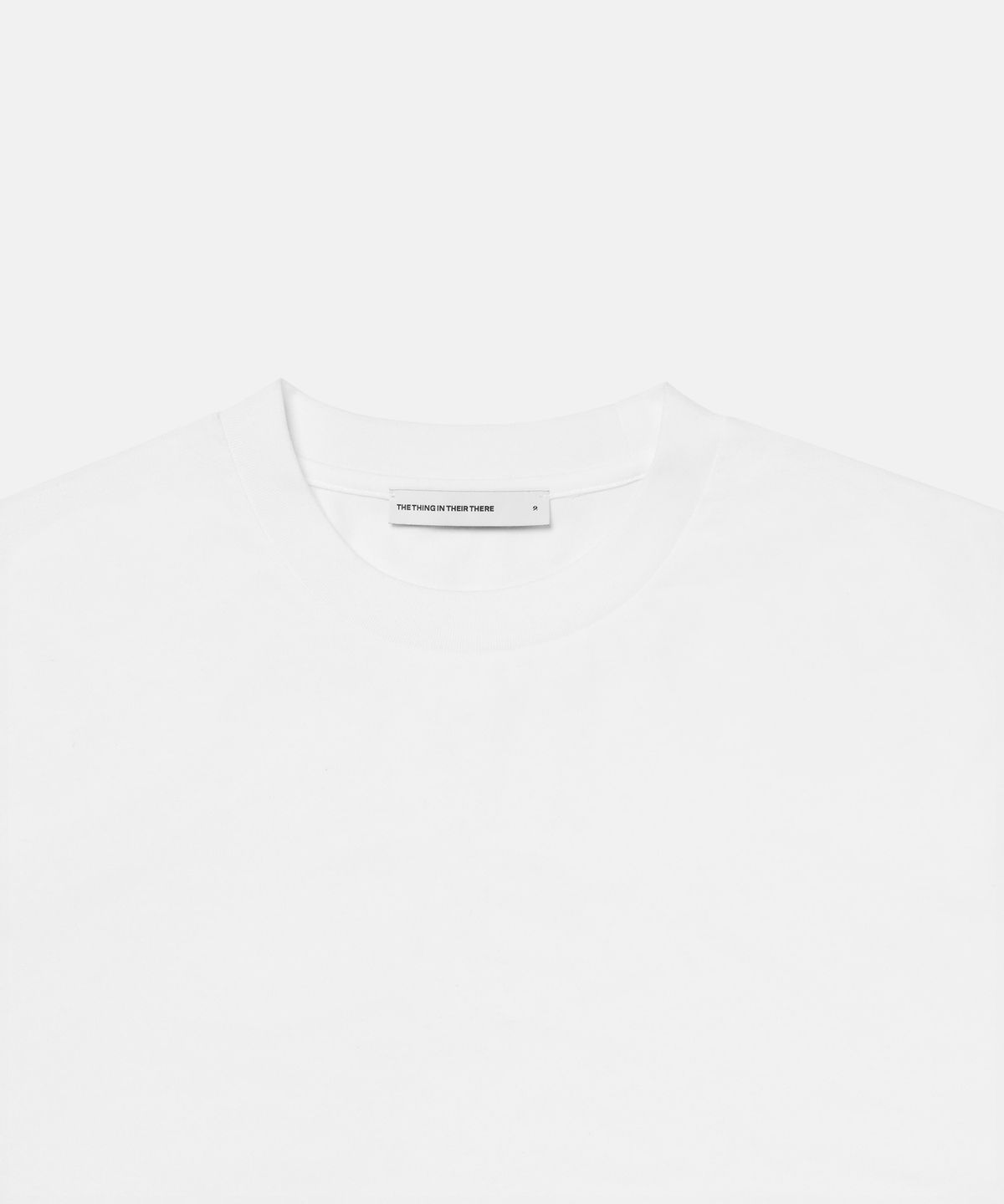 더씽인데어데어(THE THING IN THEIR THERE) Standard Crew Neck T-Shirt O/White