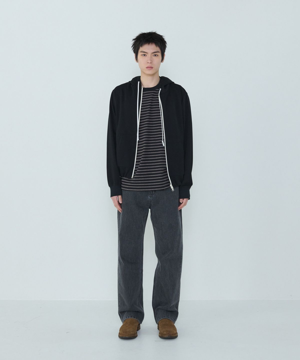 더씽인데어데어(THE THING IN THEIR THERE) Signature Denim Washed Black
