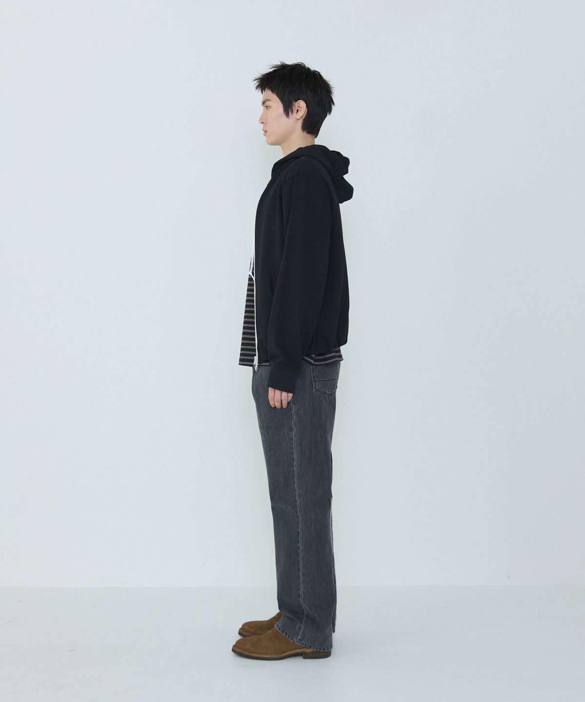더씽인데어데어(THE THING IN THEIR THERE) Signature Denim Washed Black