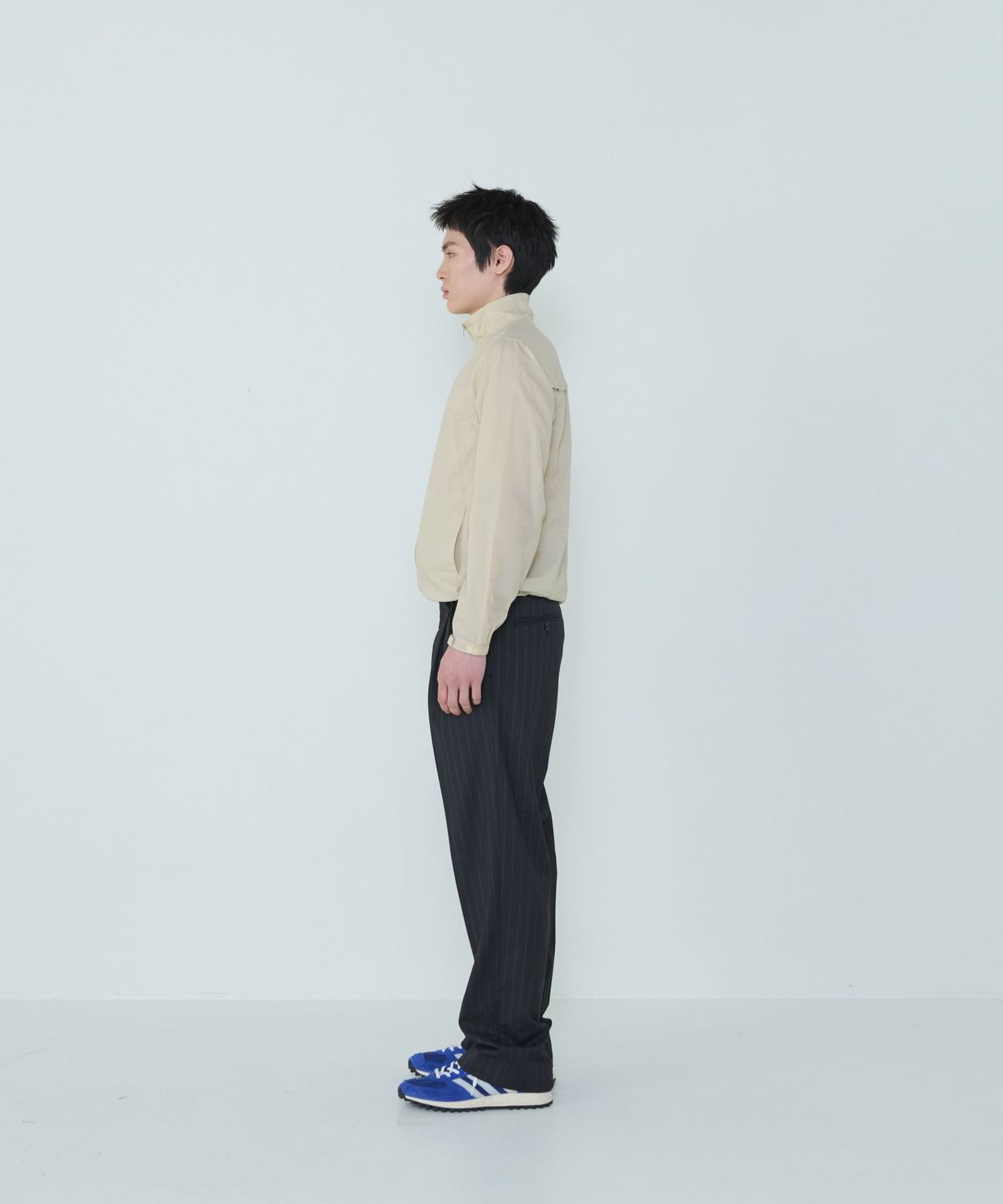 더씽인데어데어(THE THING IN THEIR THERE) Fine Pinstripe Slacks Black
