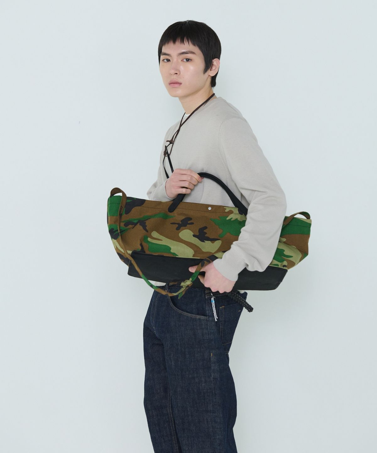 더씽인데어데어(THE THING IN THEIR THERE) CAMO Boat Tote Bag