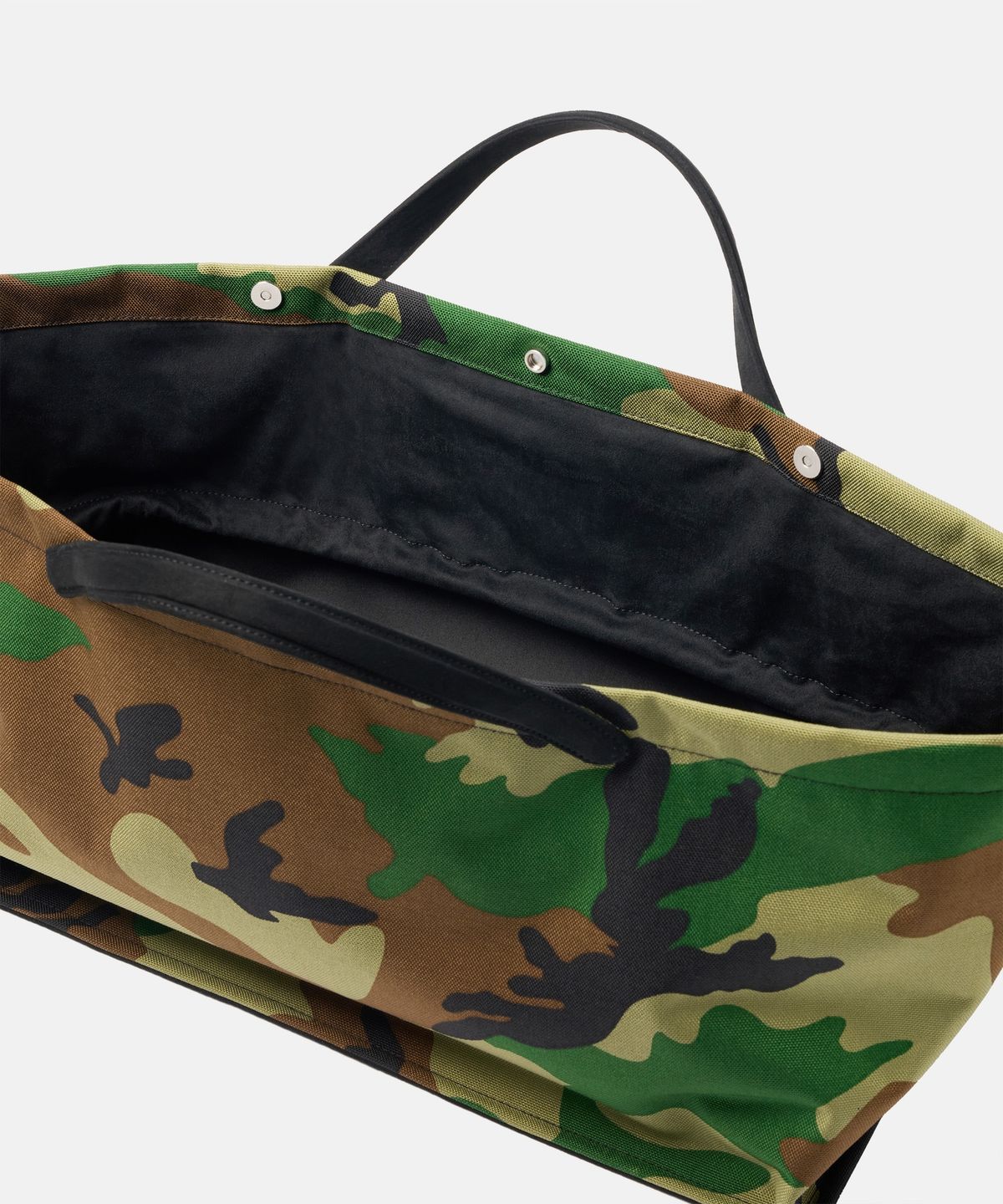 더씽인데어데어(THE THING IN THEIR THERE) CAMO Boat Tote Bag