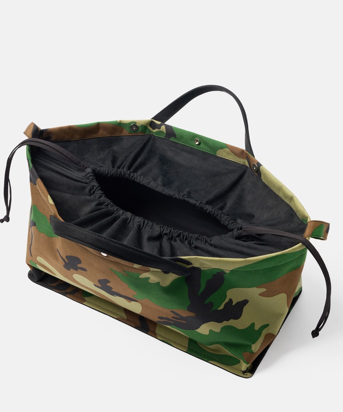 더씽인데어데어(THE THING IN THEIR THERE) CAMO Boat Tote Bag