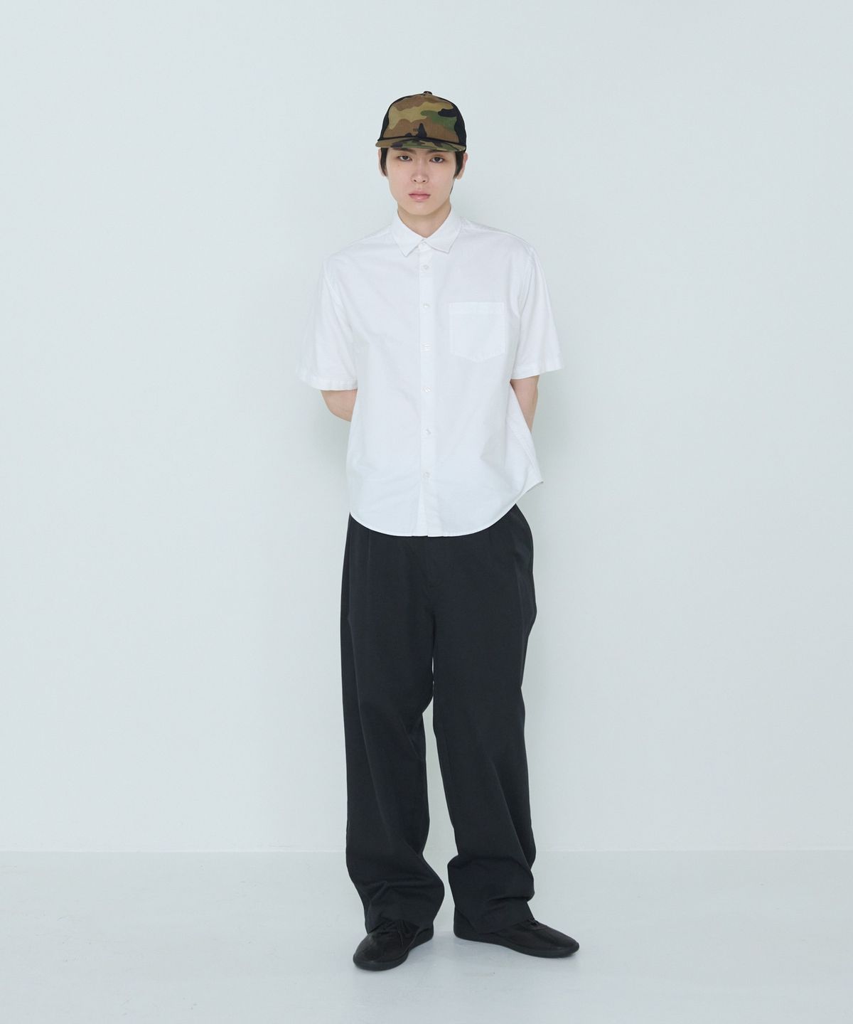 더씽인데어데어(THE THING IN THEIR THERE) Camo Rope Trucker Cap