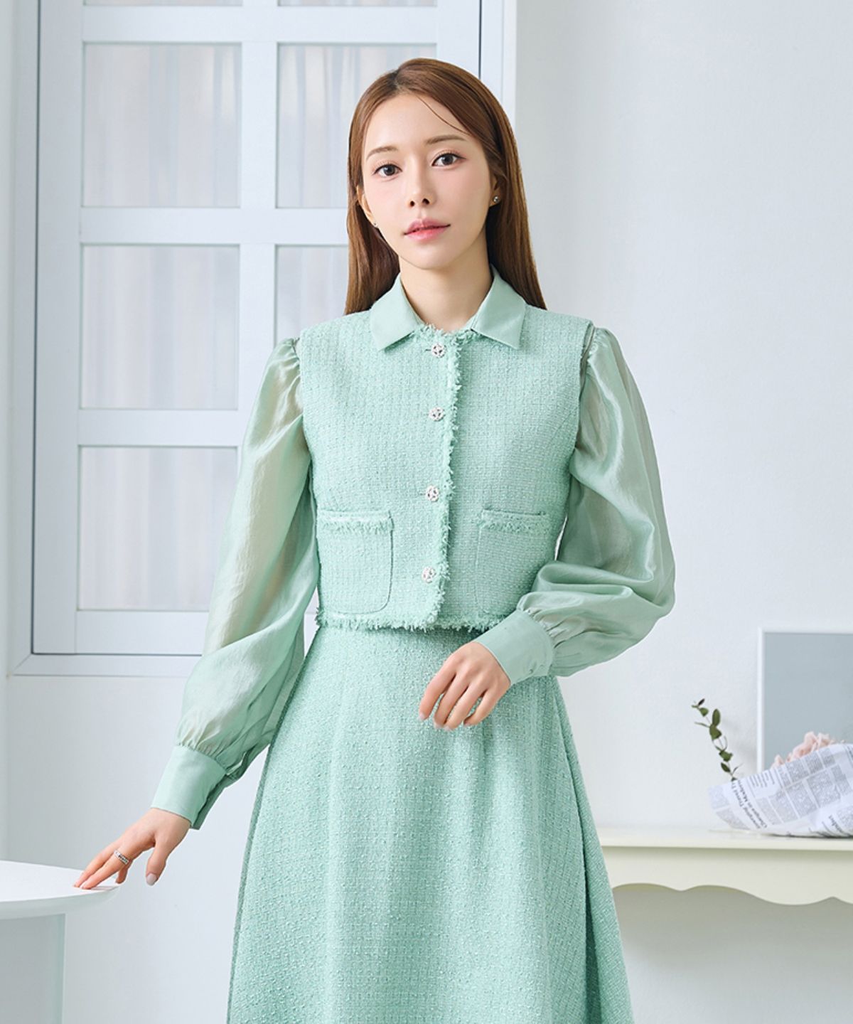 살롱드서울(SALON DE SEOUL) 크리스틴 트위드 베스트 [Ivory/Mint/Charcoal/Black]