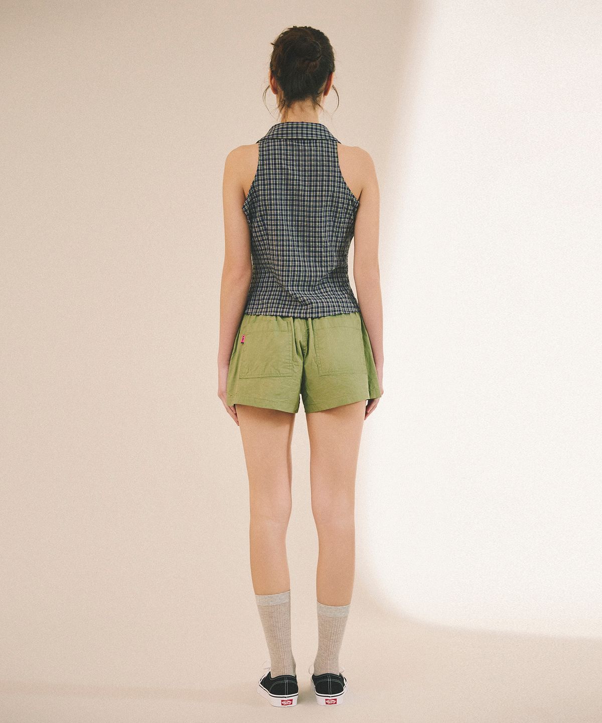 에이알유(A.R.U) CHECK SLEEVELESS SHIRT