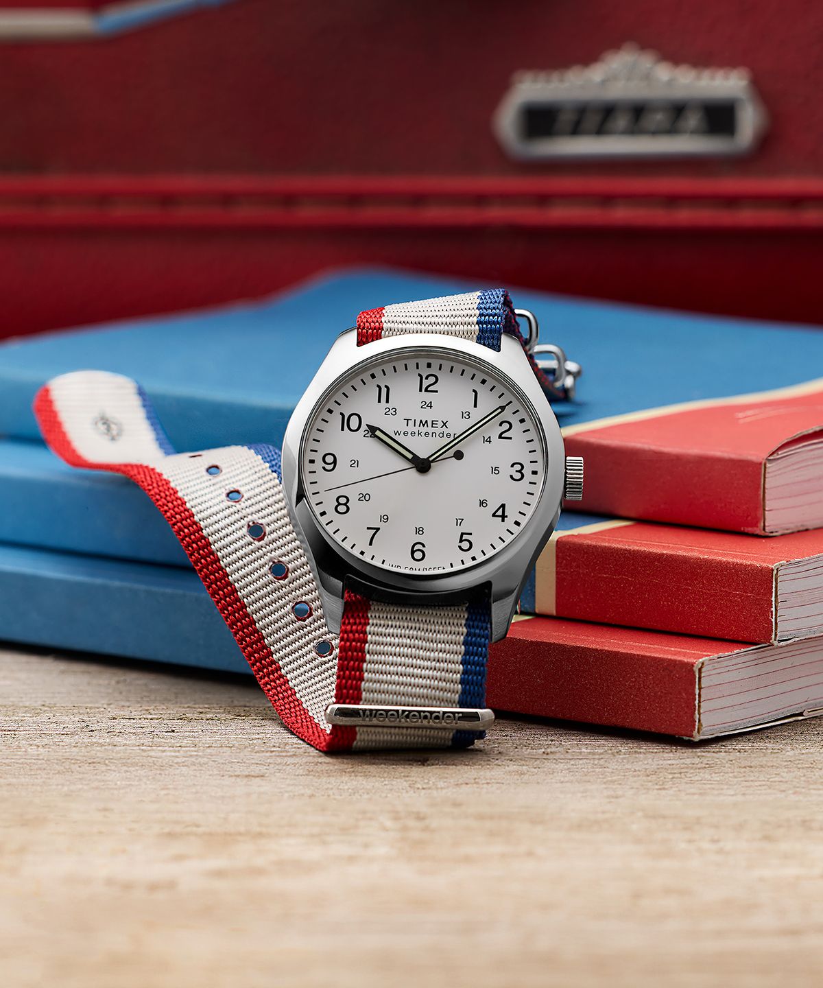 타이맥스(TIMEX) 위켄더 뉴잉글랜드 스트라이프 슬립스루 스트랩 손목시계 39mm