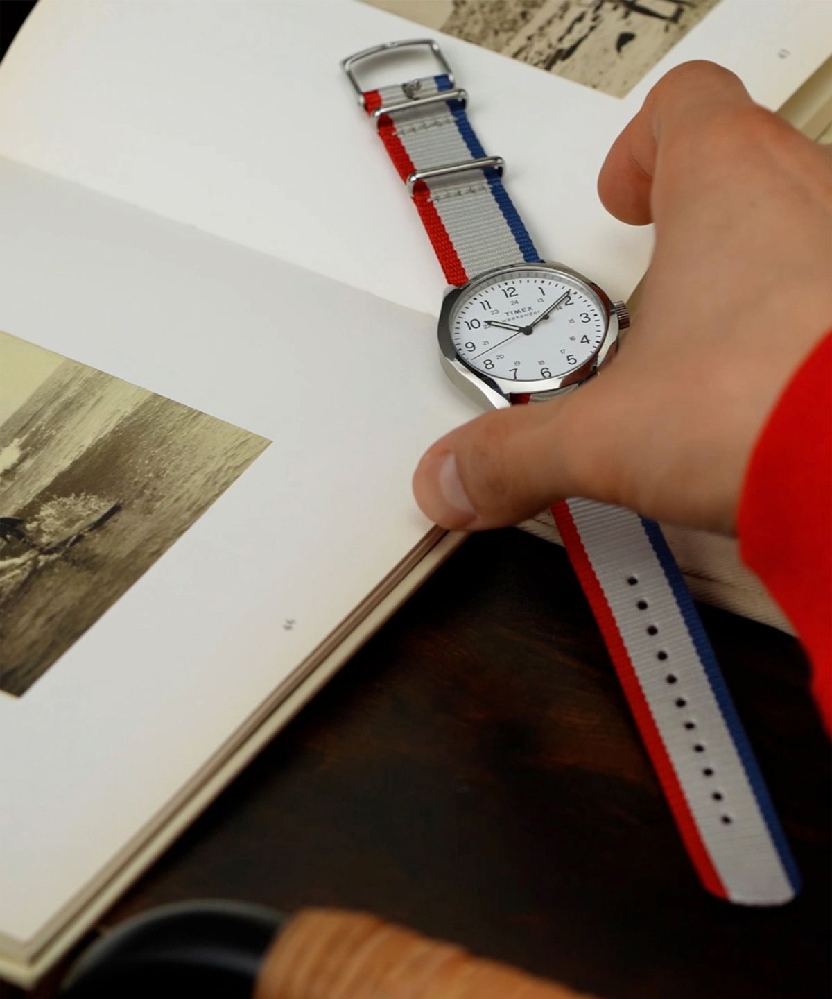 타이맥스(TIMEX) 위켄더 뉴잉글랜드 스트라이프 슬립스루 스트랩 손목시계 39mm
