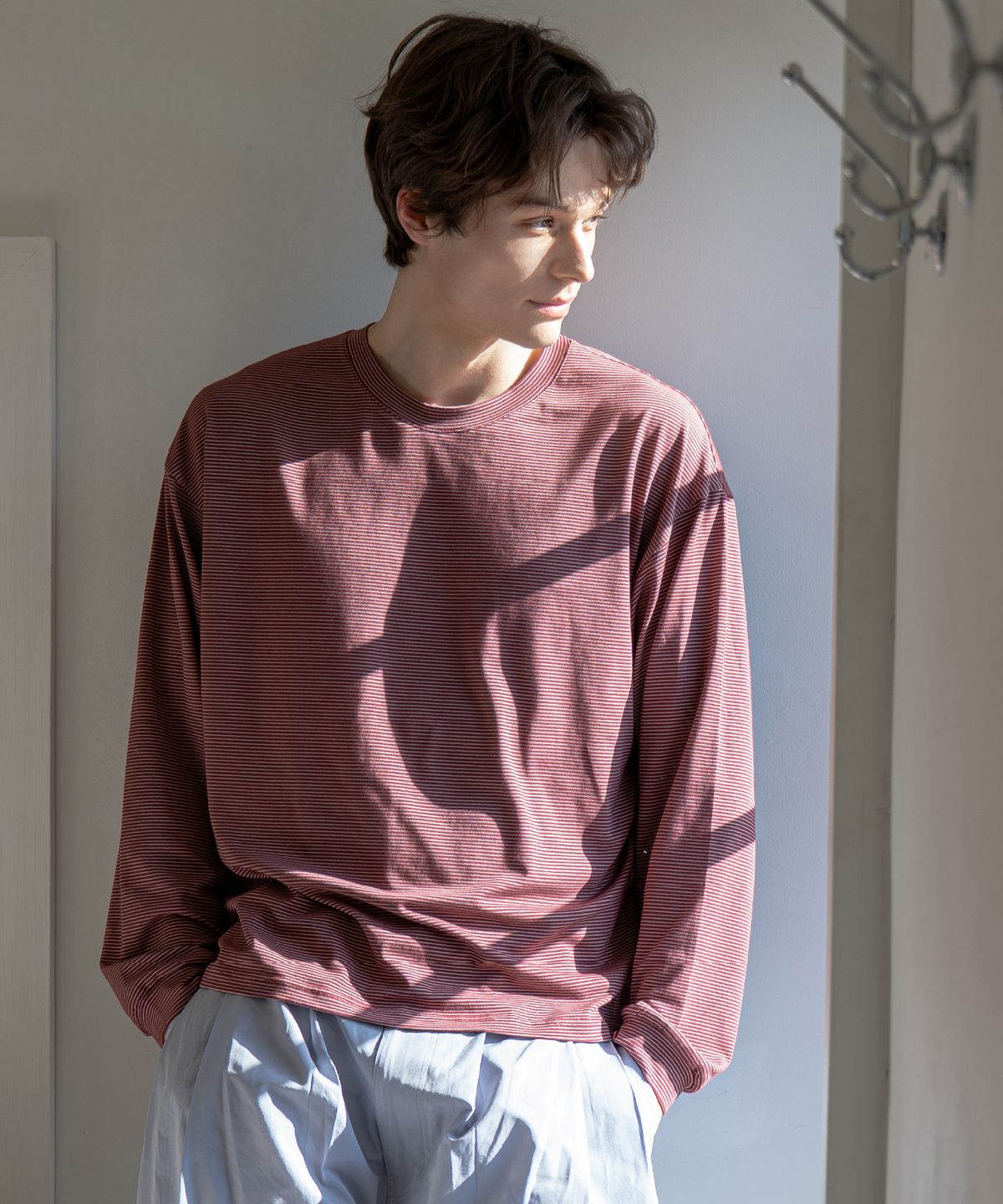 른넷(LEUNNET) 마틴 스트라이프 티 (Matin Stripe T) / Burgundy