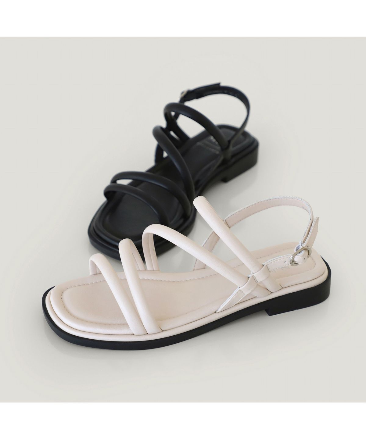 엘칸토(ELCANTO) 마쯔 여성 볼륨 스트랩 플랫 샌들 2cm LCWW58M626