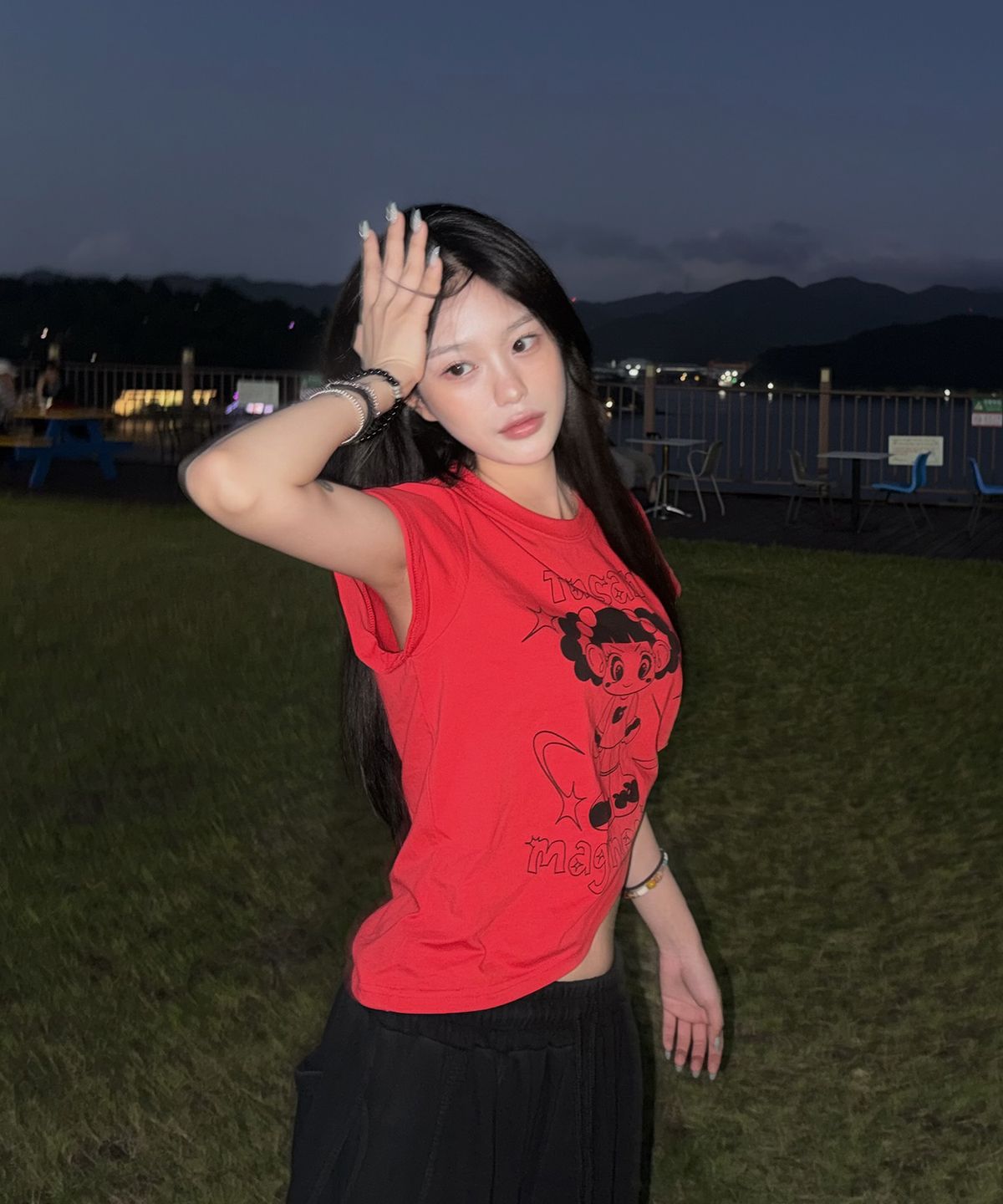 탄산마그네슘(TANSANMAGNESIUM) 안녕자두야X탄산 Super 자두 티셔츠 (레드/블랙)