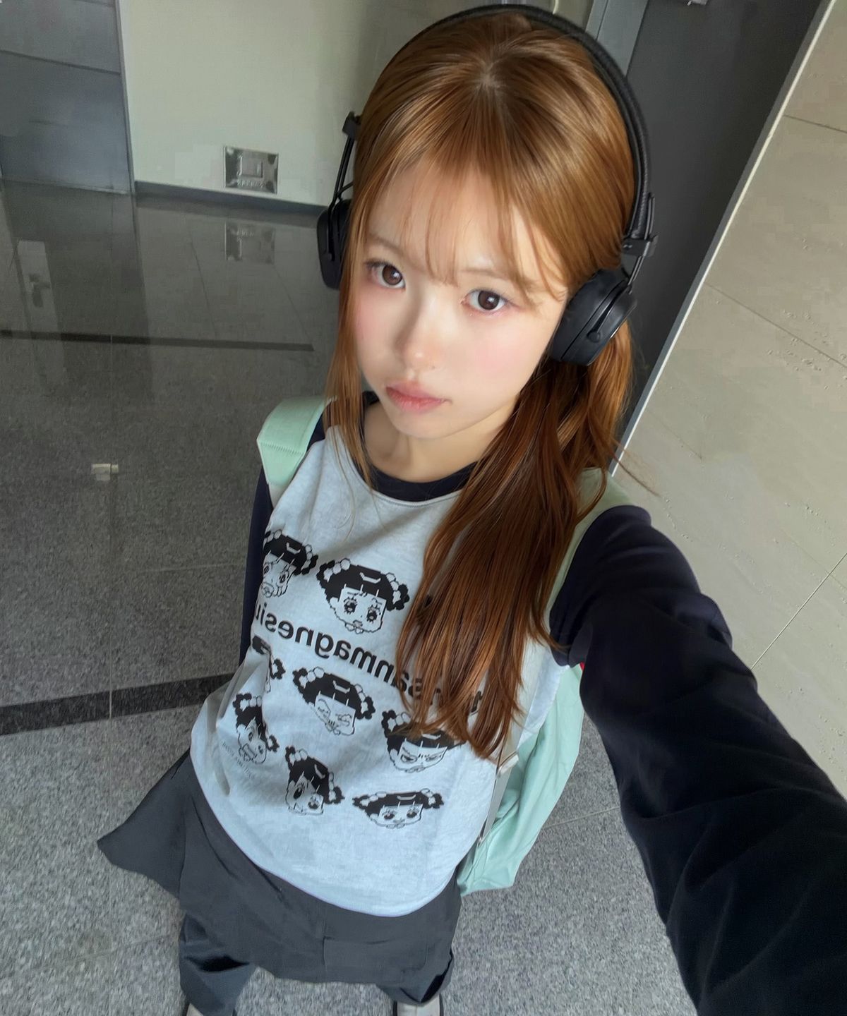 탄산마그네슘(TANSANMAGNESIUM) 안녕자두야X탄산 픽셀 나그랑 롱슬리브 (스카이블루)