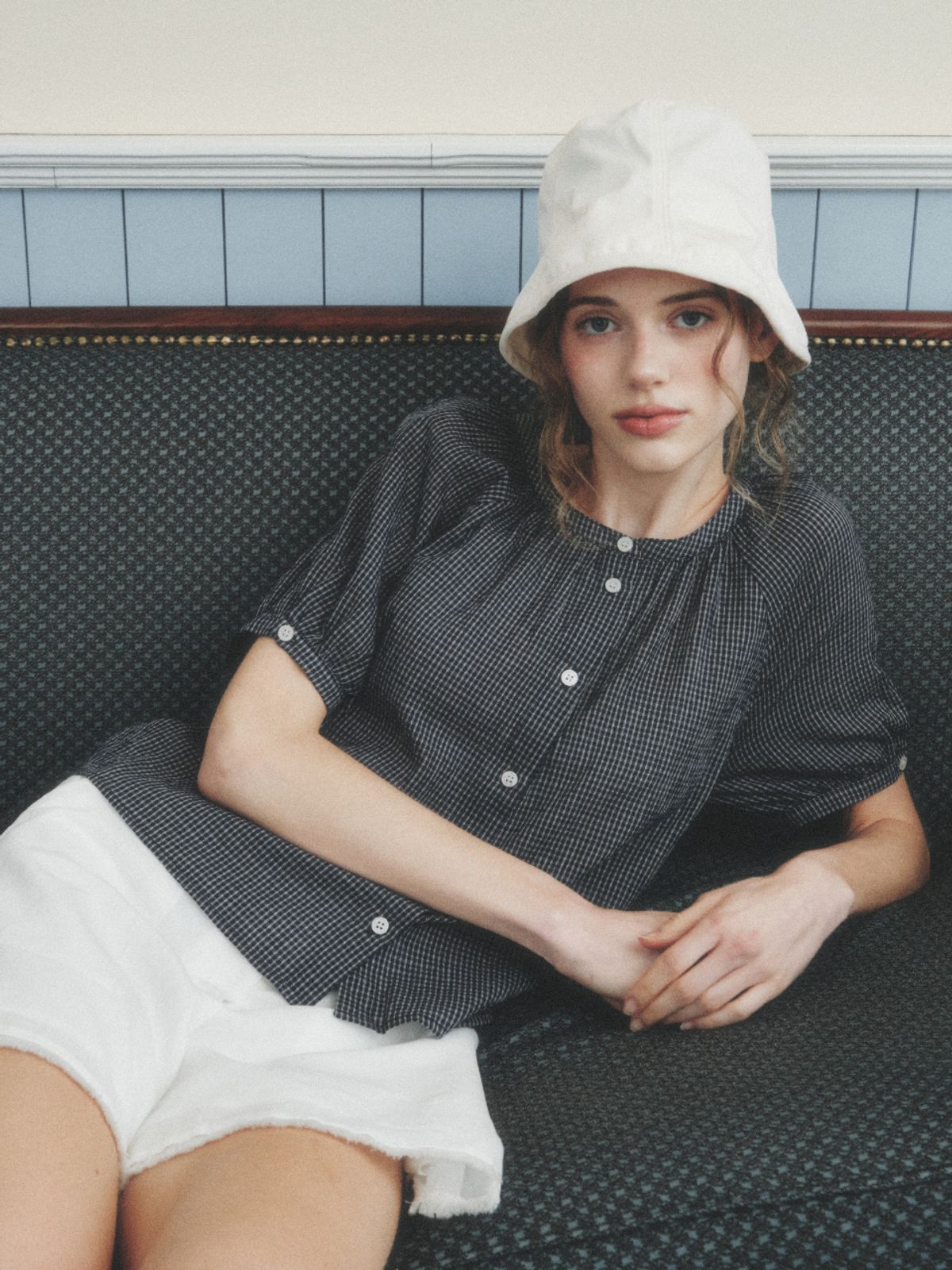 르니나(LENINA) CHLOE raglan check blouse_BLACK