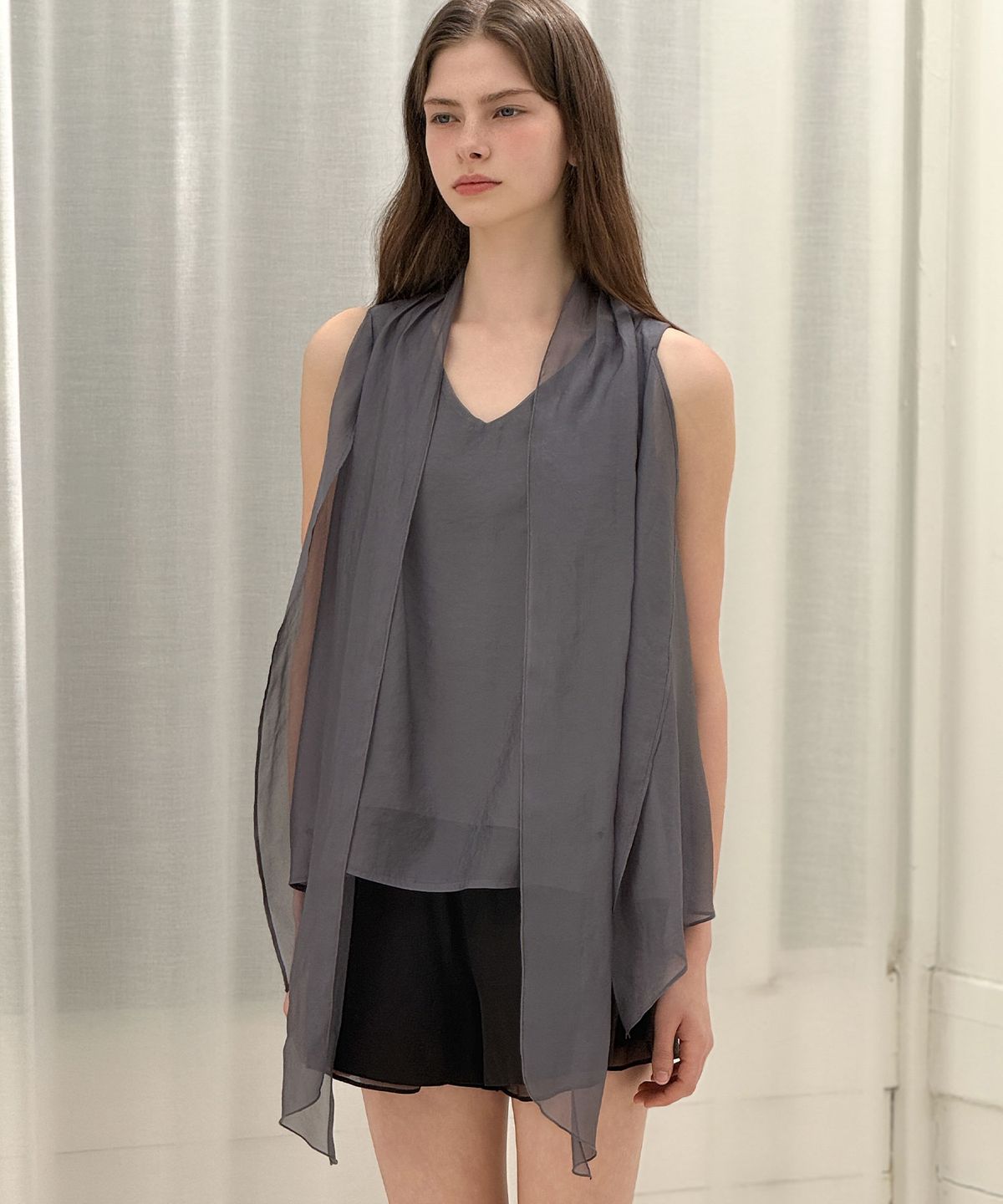 로트르드민(LAUTREDE MIN) Tilda tied Charcoal Blouse