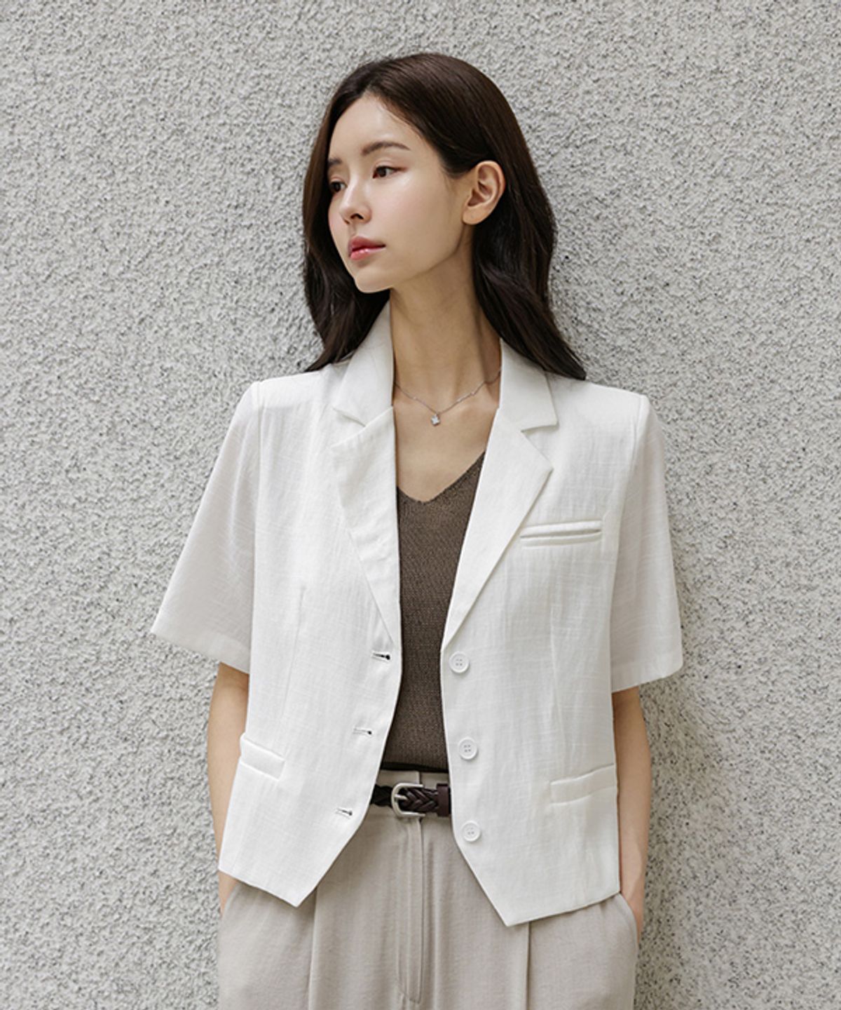 프렌치시크(FRENCHCHIC) 시크로 린넨 세미크롭 반팔 자켓_F6H438JK