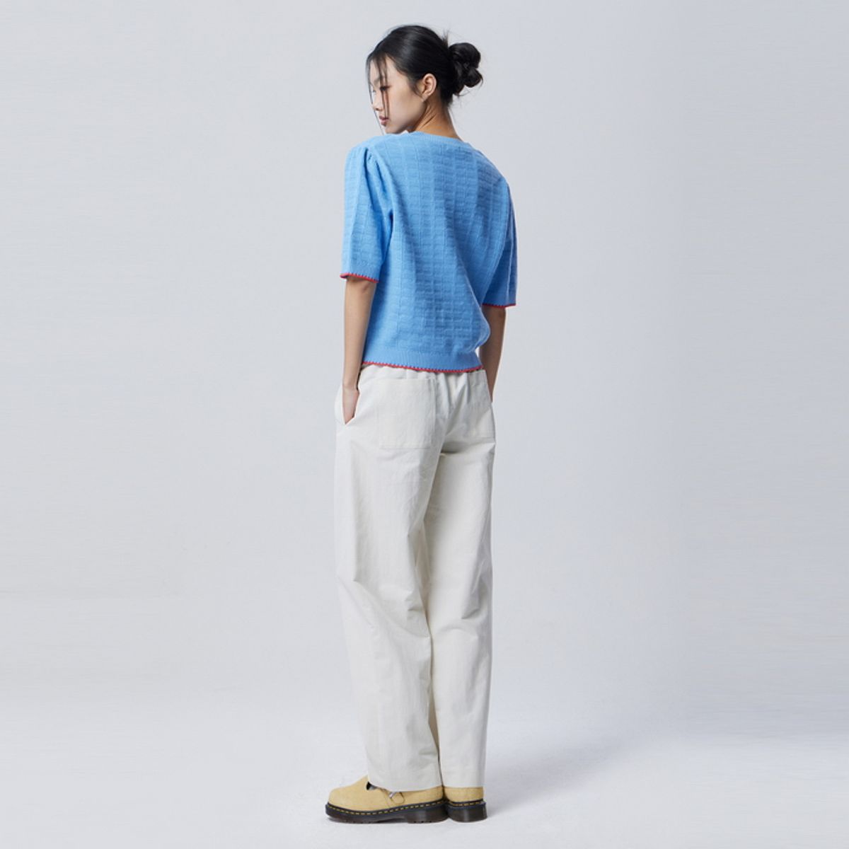 베네통(BENETTON) 배색 라인 퍼프 니트_BAKPF2611BL