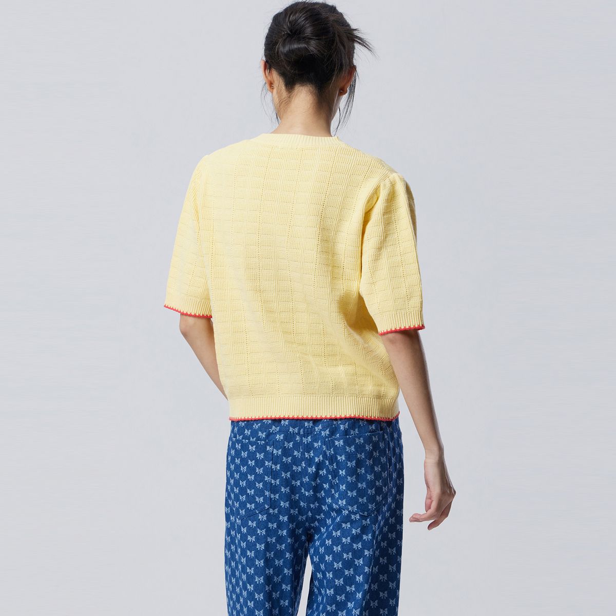 베네통(BENETTON) 배색 라인 퍼프 니트_BAKPF2611YE