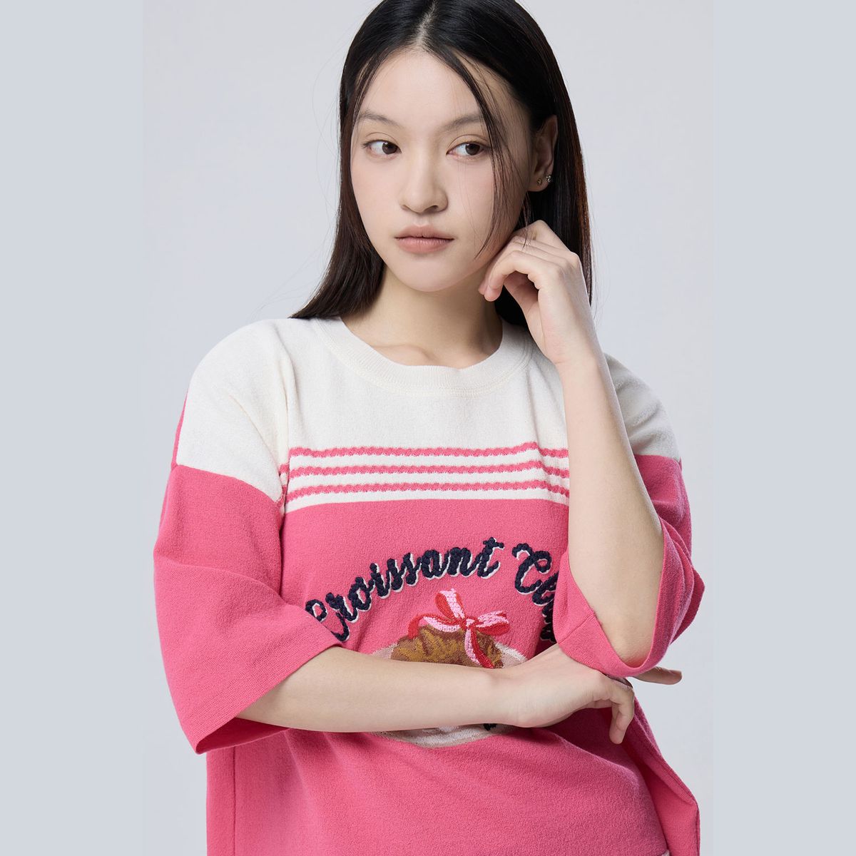 베네통(BENETTON) 리본 크로와상 배색 니트_BAKP09611PK