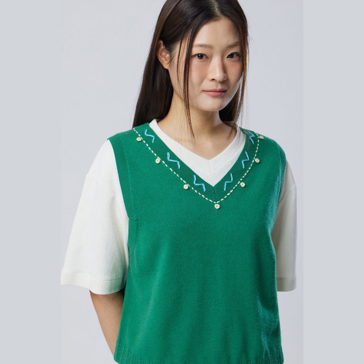 베네통(BENETTON) 스티치 브이넥 니트 베스트_BAKV01611GN