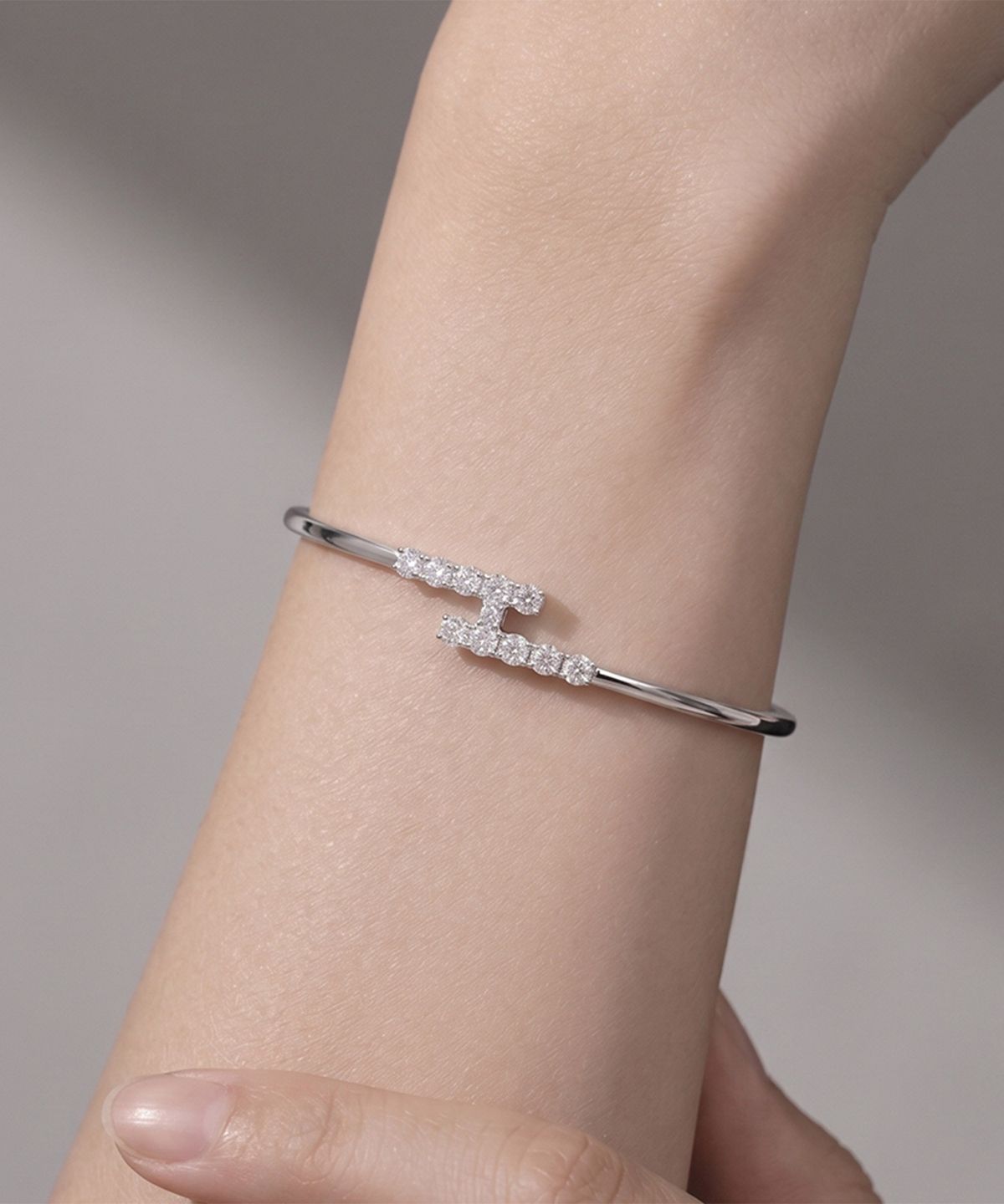 엘렌쥬얼리(HELENE JEWELRY) 실버 925 Silver 베르토 큐빅 뱅글 은 팔찌