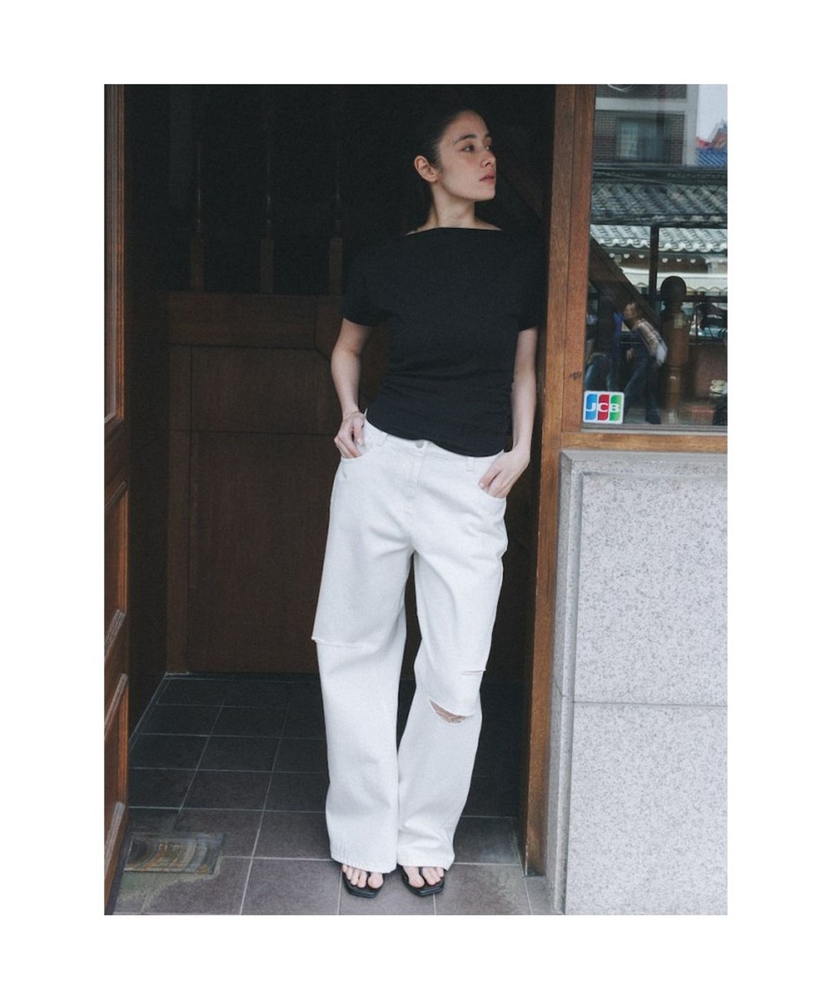 디애퍼처(THE APERTURE) Keith Boat Neck Top  Black (TA6742A035)