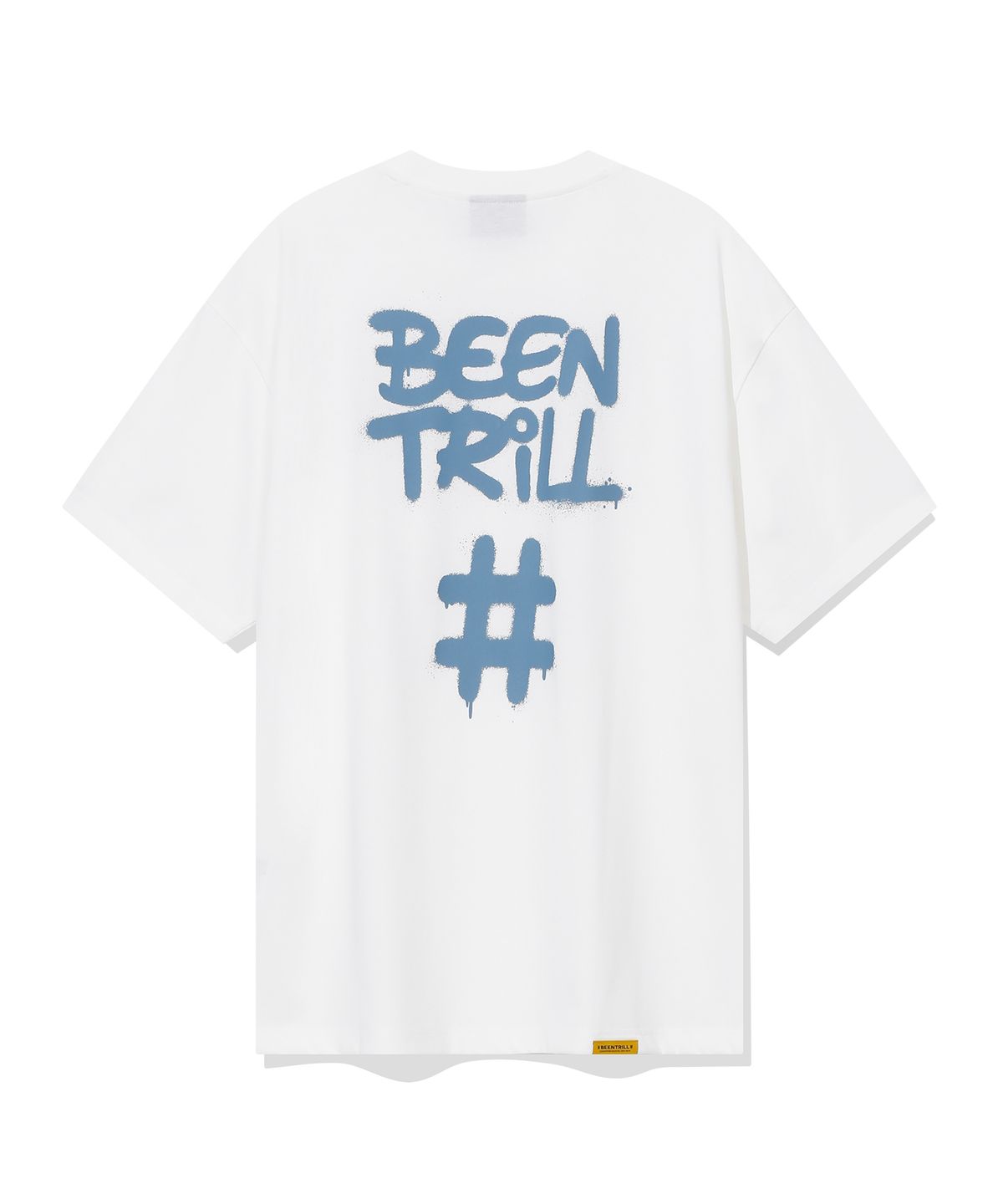 빈트릴(BEENTRILL) 스프레이 해시태그 오버핏 반팔티(오프 화이트)