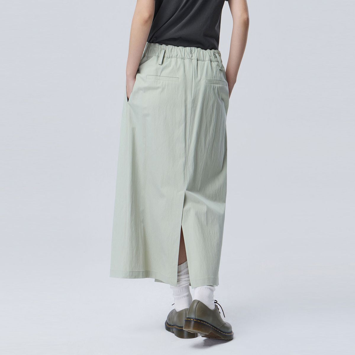 베네통(BENETTON) 핀턱 랩 레이어드 스커트_BASK03611KA