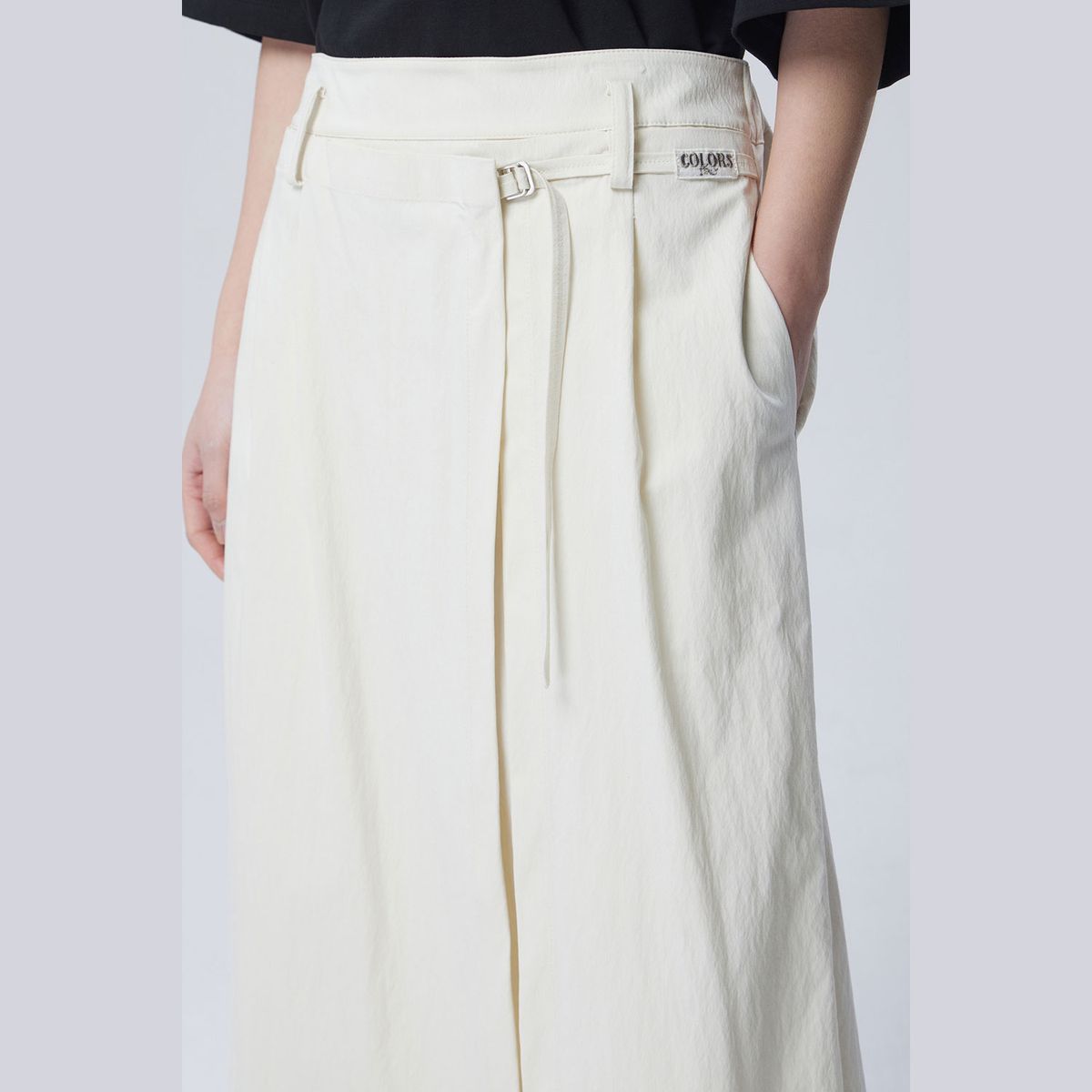 베네통(BENETTON) 핀턱 랩 레이어드 스커트_BASK03611BG