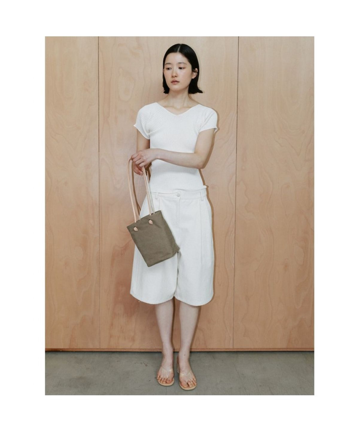 디애퍼처(THE APERTURE) Delia Short Sleeve Knit Top  Beige (TA6451A01A)