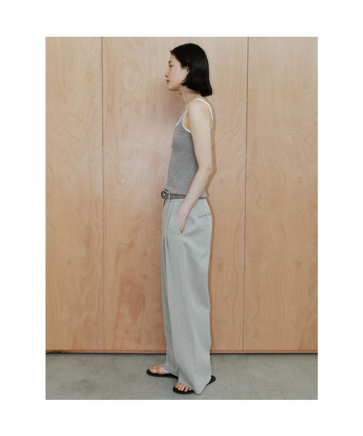 디애퍼처(THE APERTURE) Linen Over Tuck Pants  Ivory (TA6421A090)