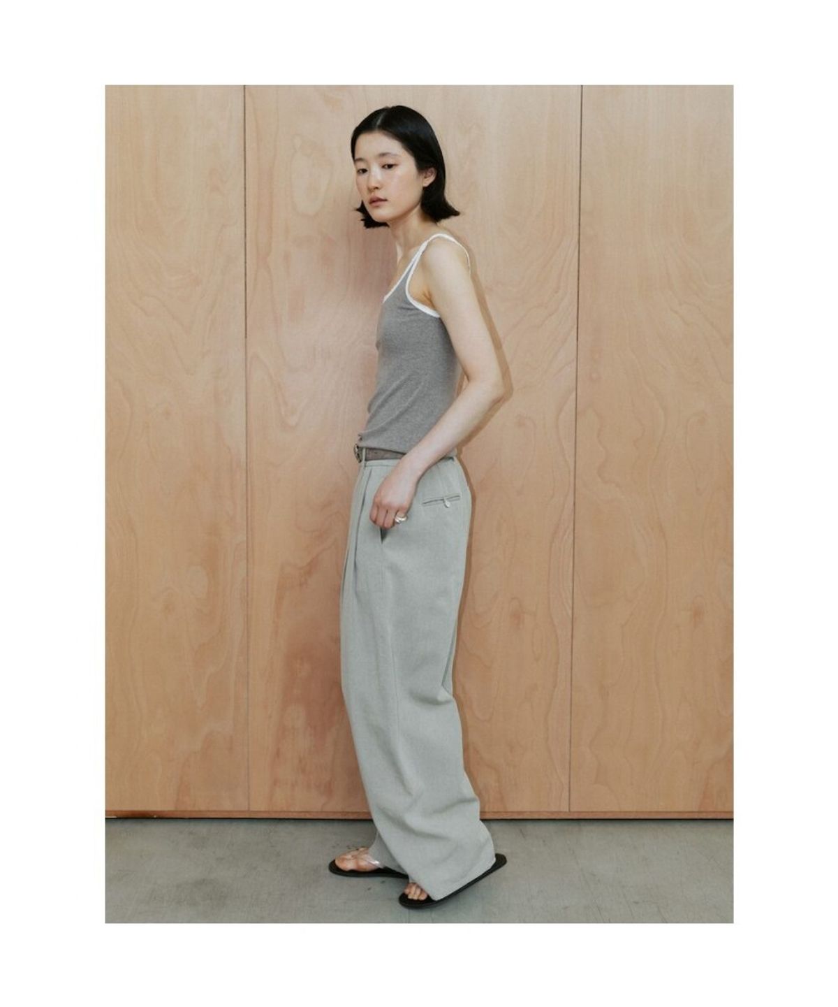 디애퍼처(THE APERTURE) Linen Over Tuck Pants  Ivory (TA6421A090)