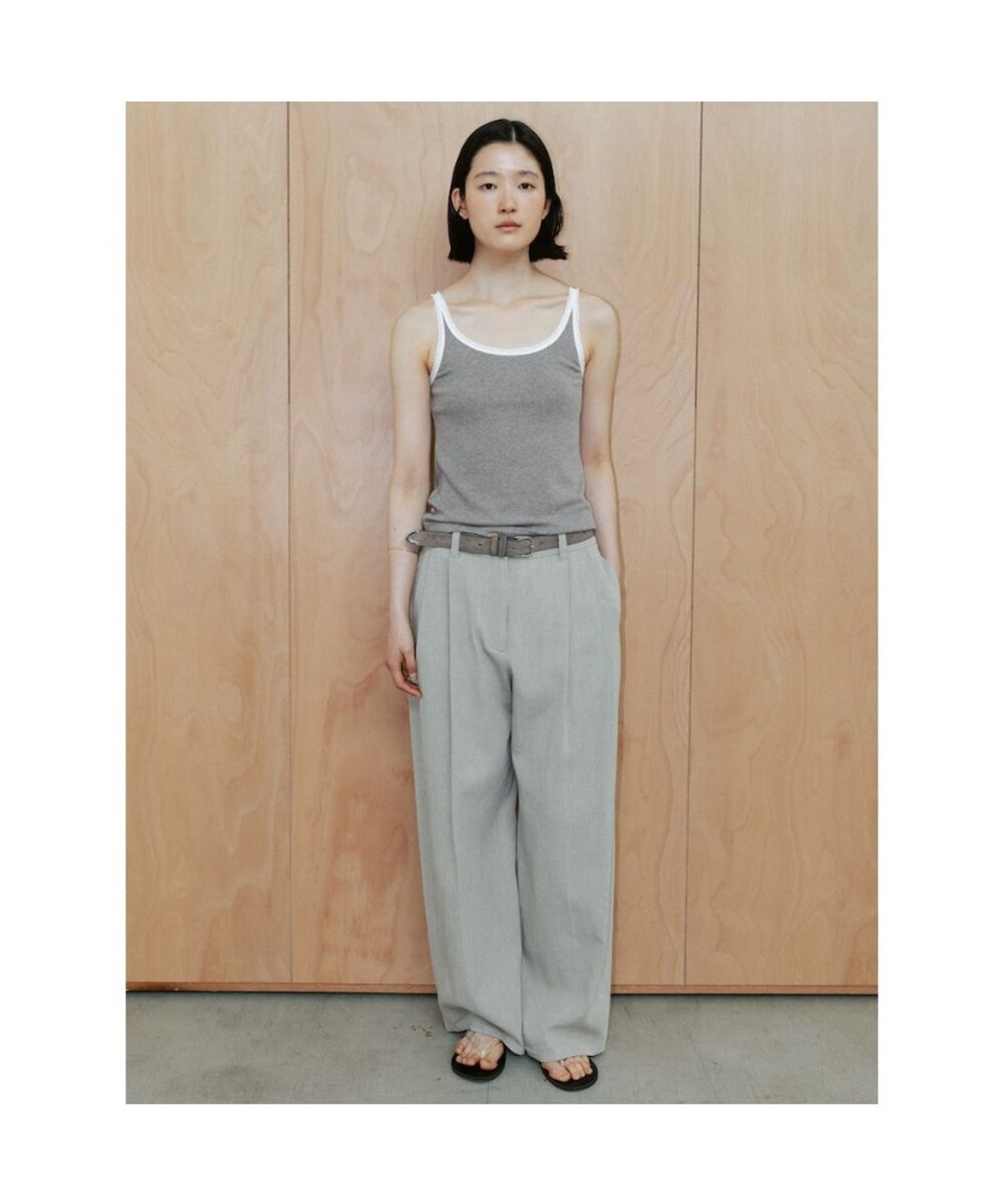디애퍼처(THE APERTURE) Linen Over Tuck Pants  Ivory (TA6421A090)