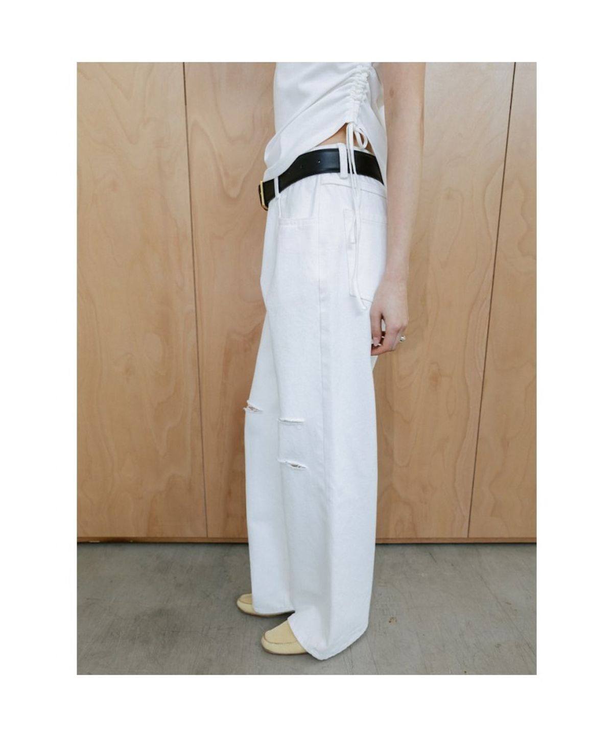 디애퍼처(THE APERTURE) 90s Destroyed Denim Pants  White (TA6421A101)