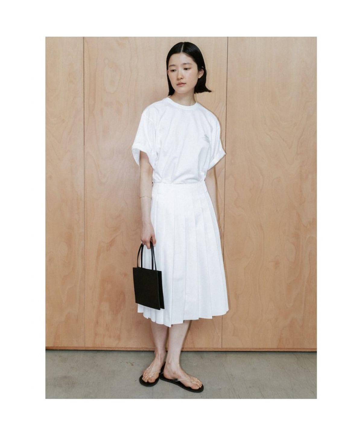 디애퍼처(THE APERTURE) 90S Cotton Pleated Skirt  White (TA6227A051)
