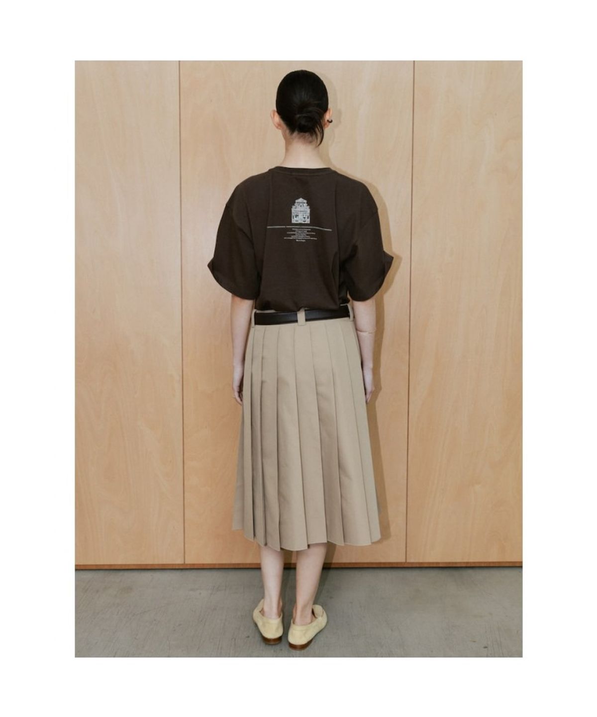 디애퍼처(THE APERTURE) 90S Cotton Pleated Skirt  Beige (TA6227A05A)