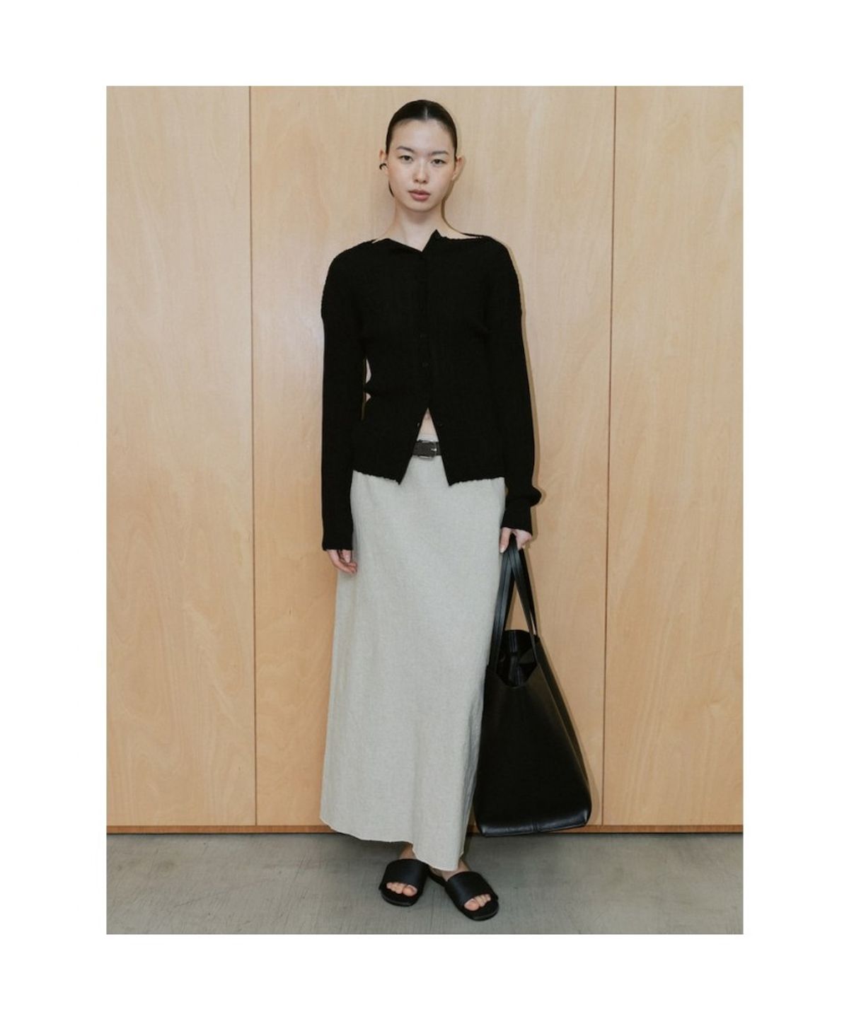 디애퍼처(THE APERTURE) Linen Troia H Line Skirt  Ivory (TA6427A100)