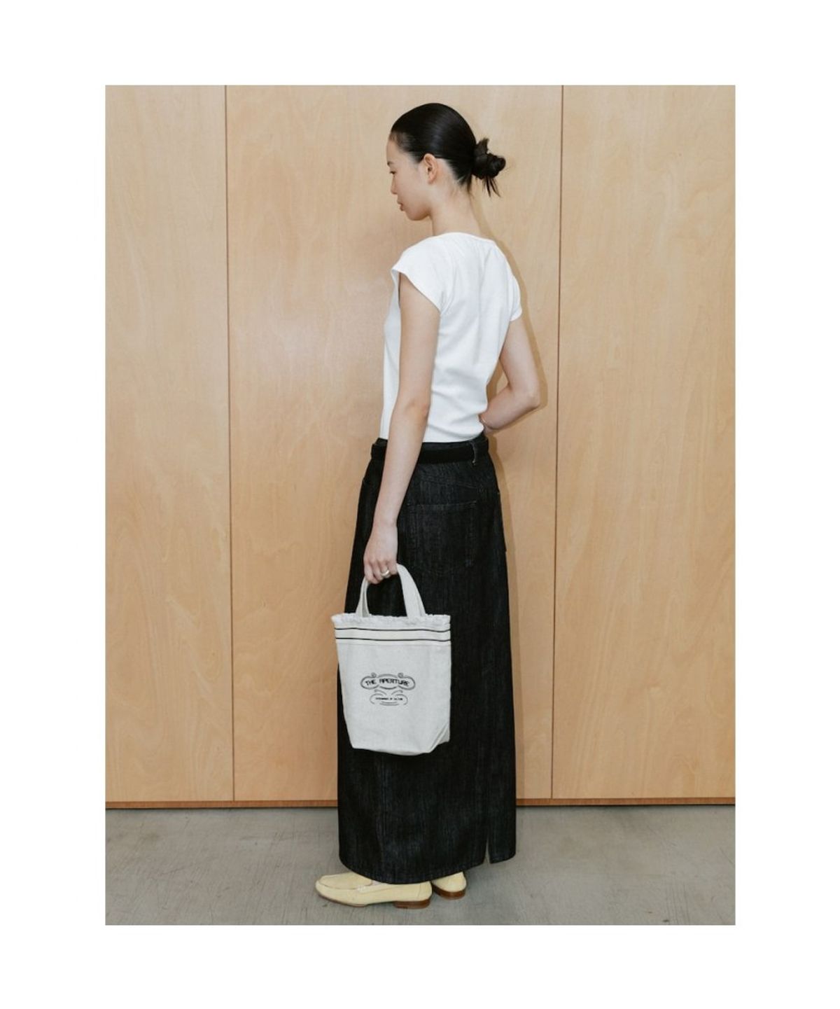디애퍼처(THE APERTURE) 90s Vintage Logo bag  Ivory (TA67D4A060)