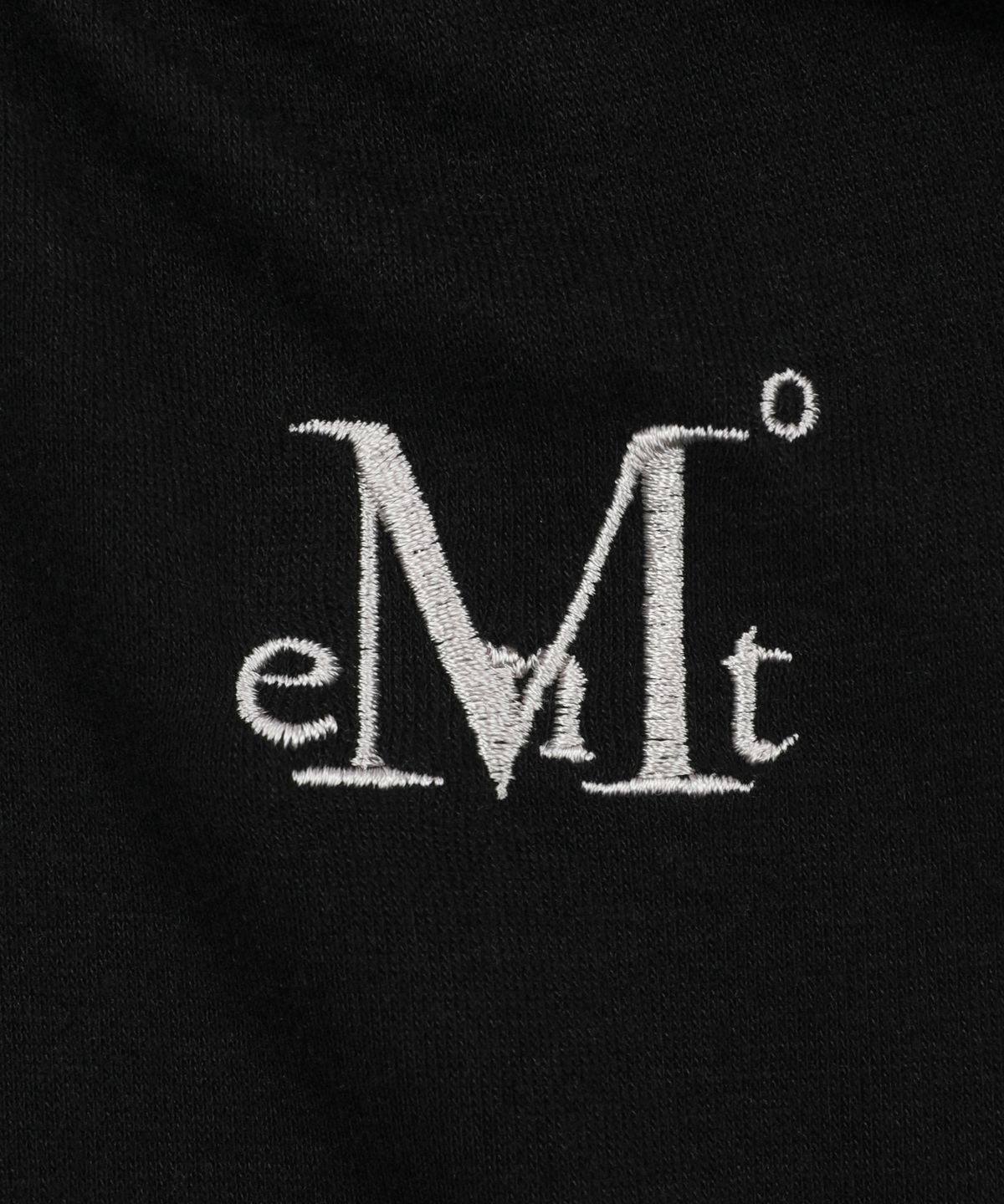 무센트(MUCENT) 모베르 브이넥 셔링 반팔 티 (4컬러)