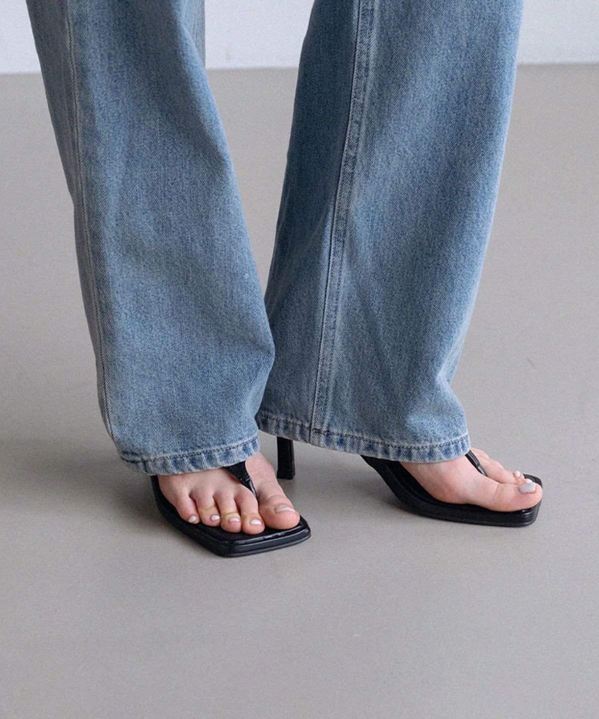 에펠클래식(EIFFELCLASSIC) LIZ Modern Flip-Flop Heels_ black,white 리즈 모던 쪼리 힐 7cm