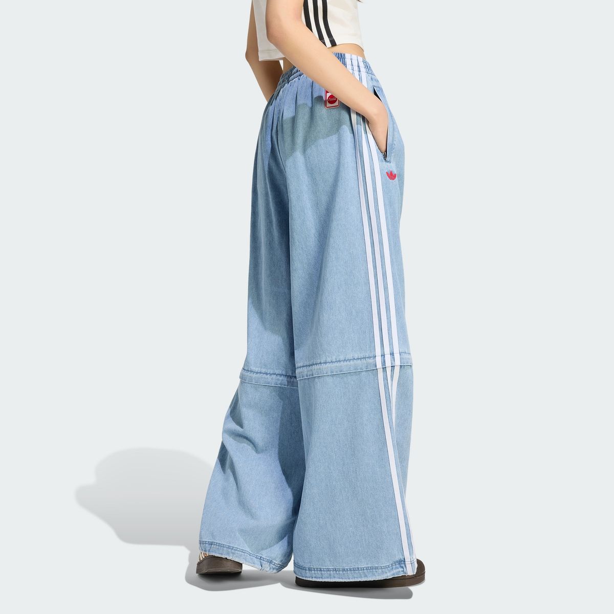 아디다스(ADIDAS) 아디다스X코카콜라 아딜레늄 파이어버드 데님 트랙 팬츠 KY7557