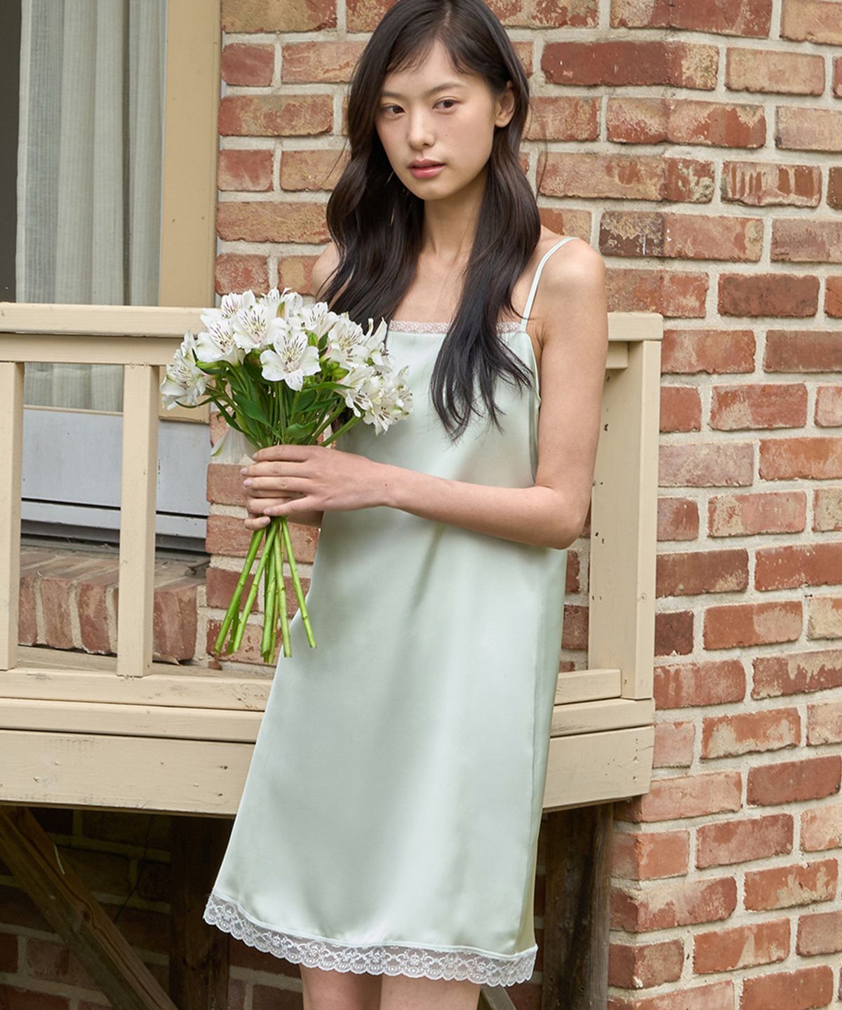 이보크에라(EVOKEERA) Jane Lace Satin Sleeveless Dress(Sage Green)