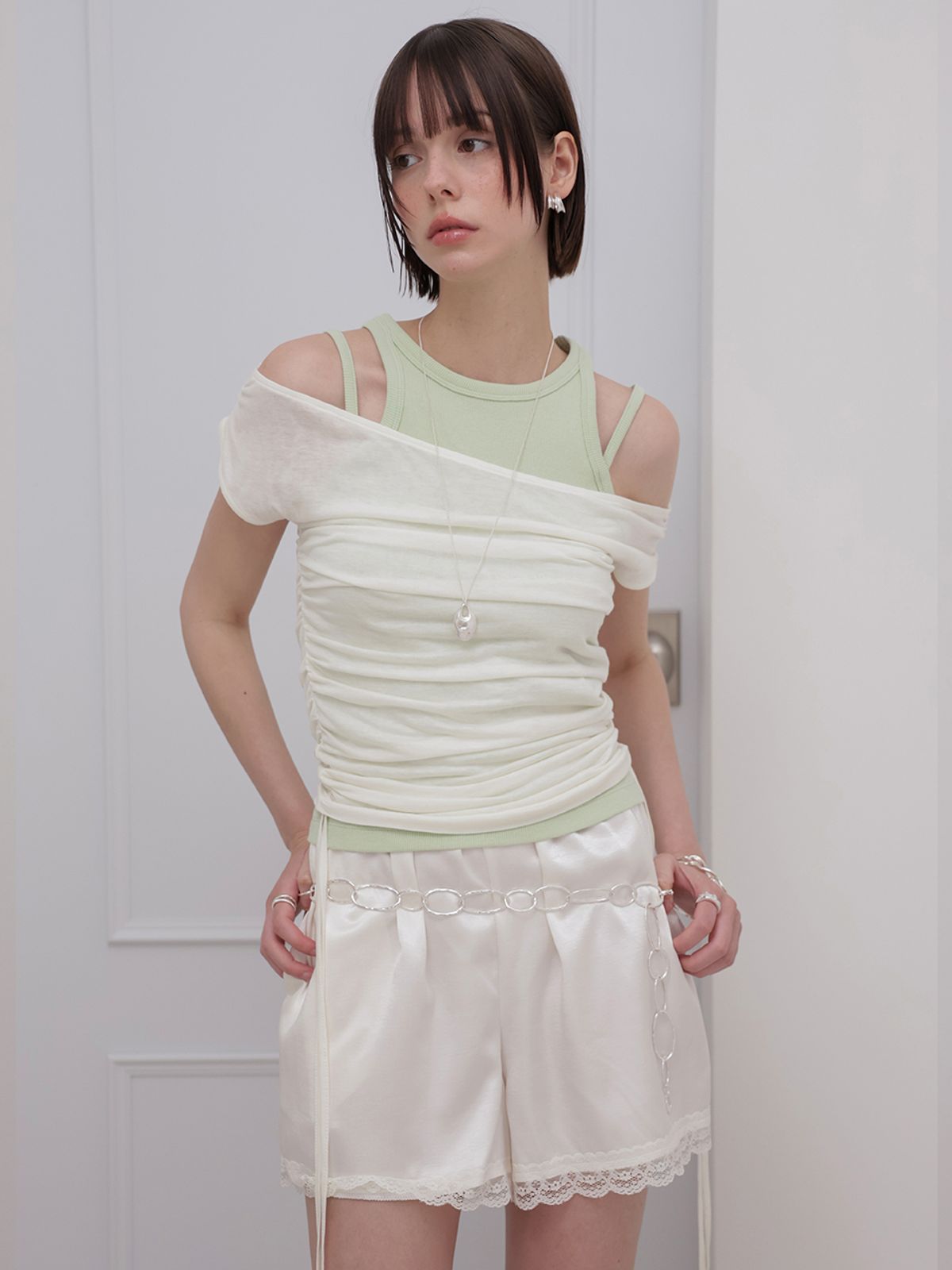 민더리(MEENDERI) SHEER SHIRRING OFF-SHOULDER TOP - IVORY